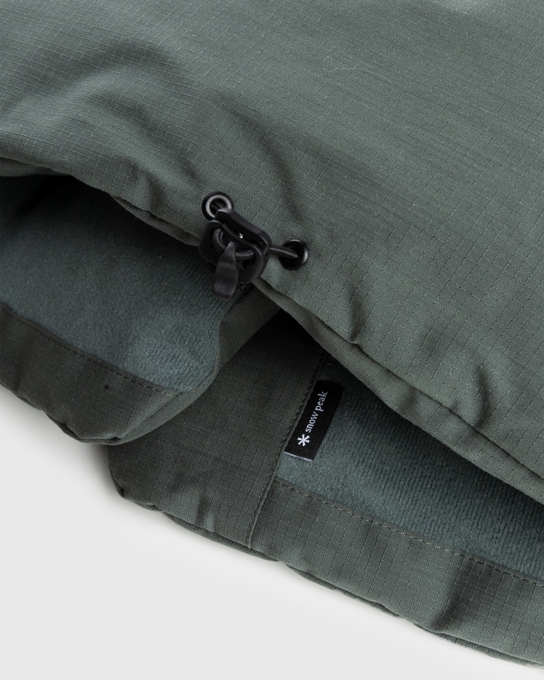 Snow Peak – Fire-Resistant 2 Layer Down Neck Warmer Forest Green - Scarves - Green - Image 5