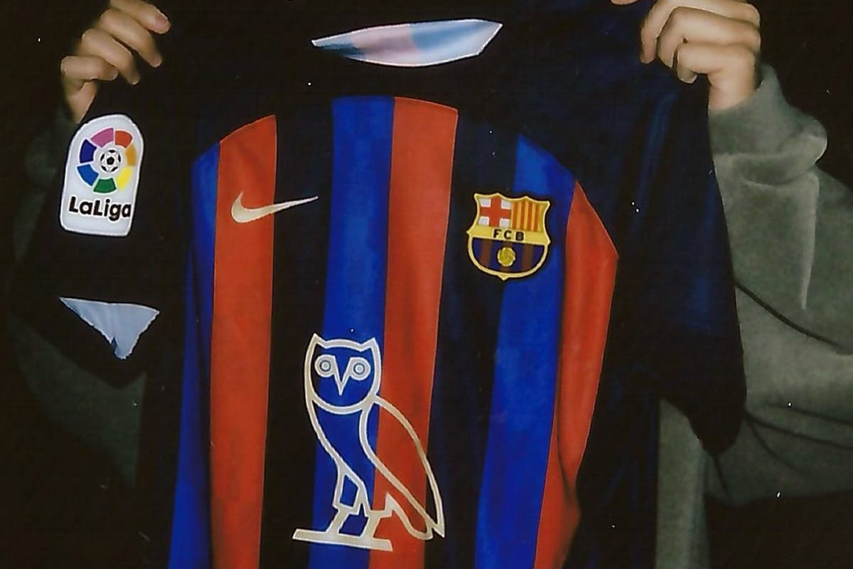 Drake Celebrates 50 Billion Streams With OVO x FC Barcelona