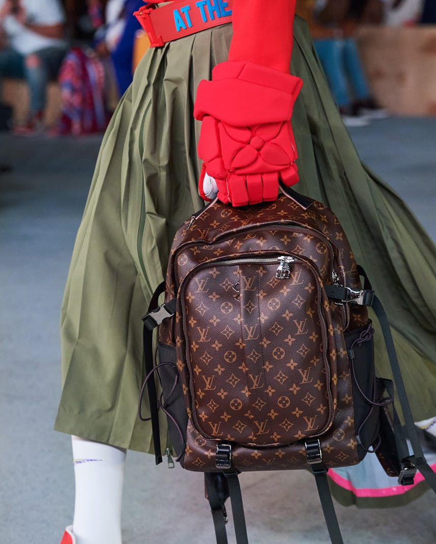 virgil-abloh-louis-vuitton-ss22-collection-details-nike (7)