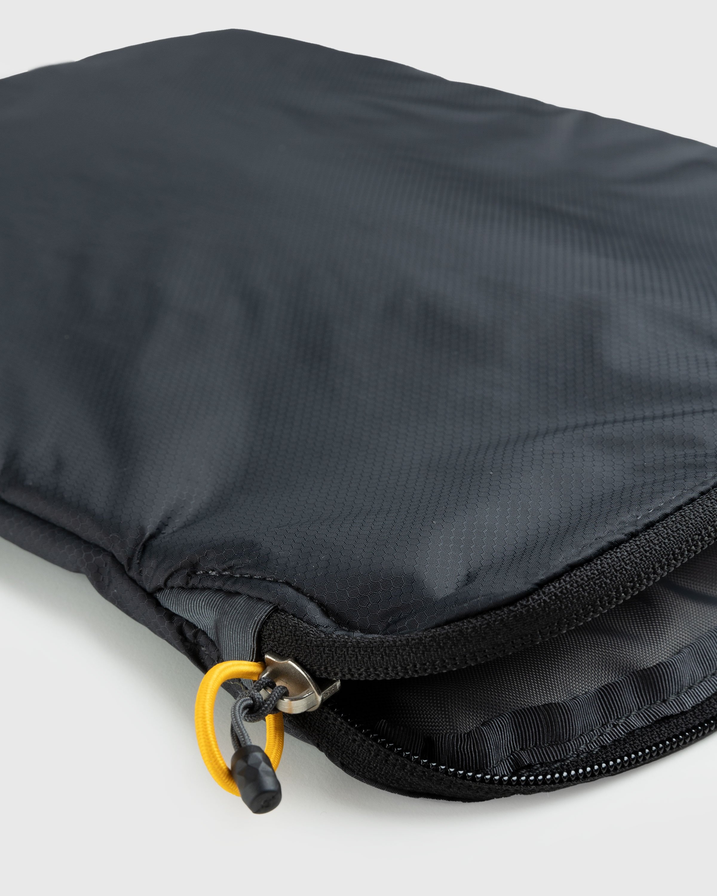 The North Face – Flyweight Laptop Sleeve 13” Asphalt Grey/TNF Black - Bags - Grey - Image 4