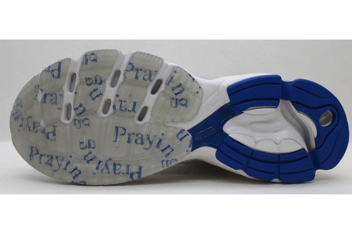 praying-adidas-supernova-cushion-7-3