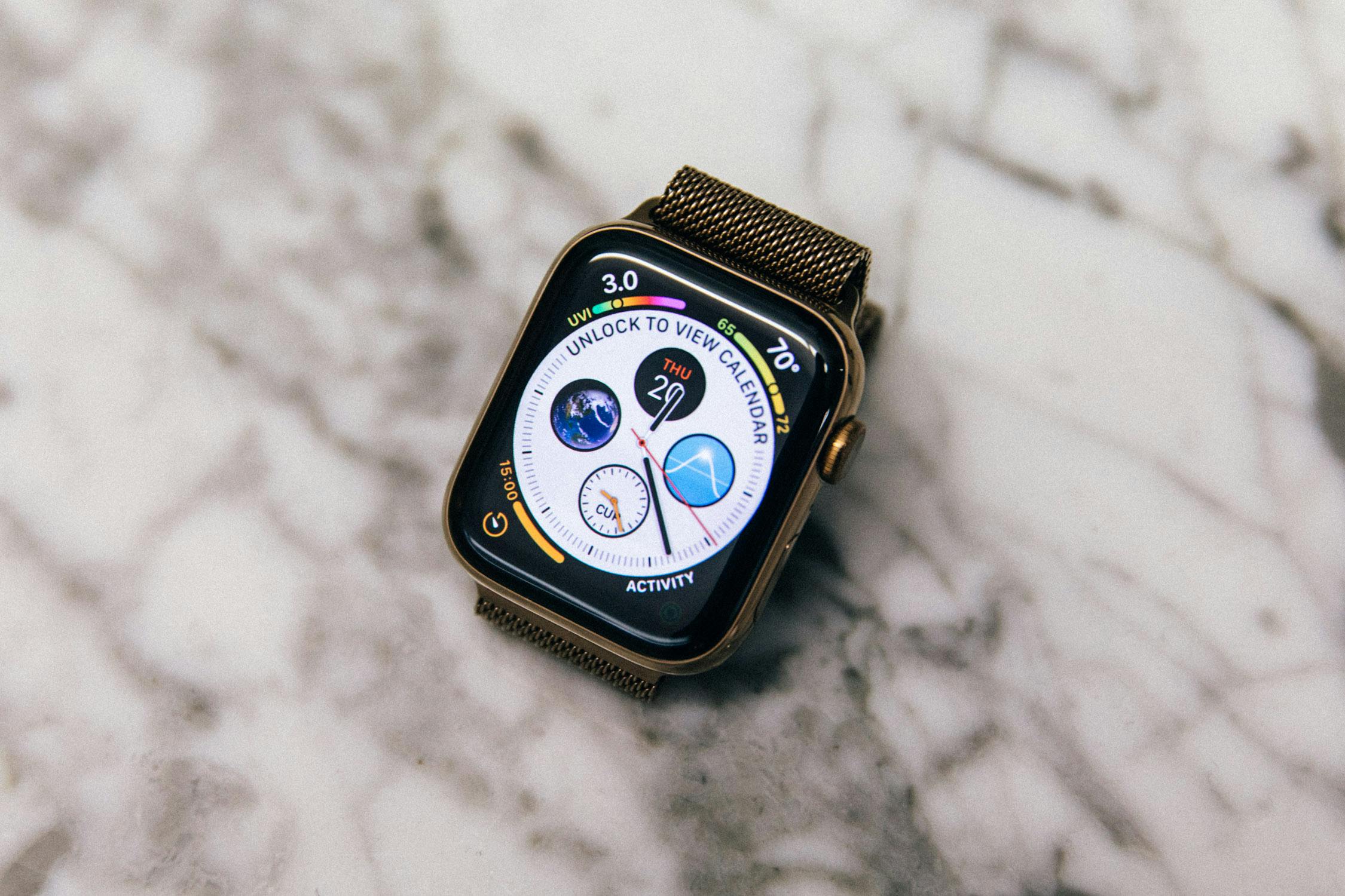 Apple Watch Series 4 A Closer Look At Design Complications