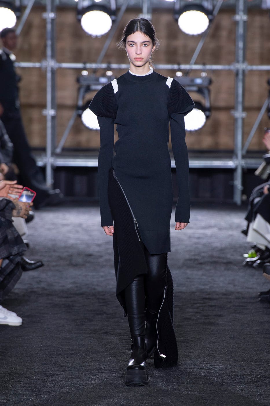 sacai official website