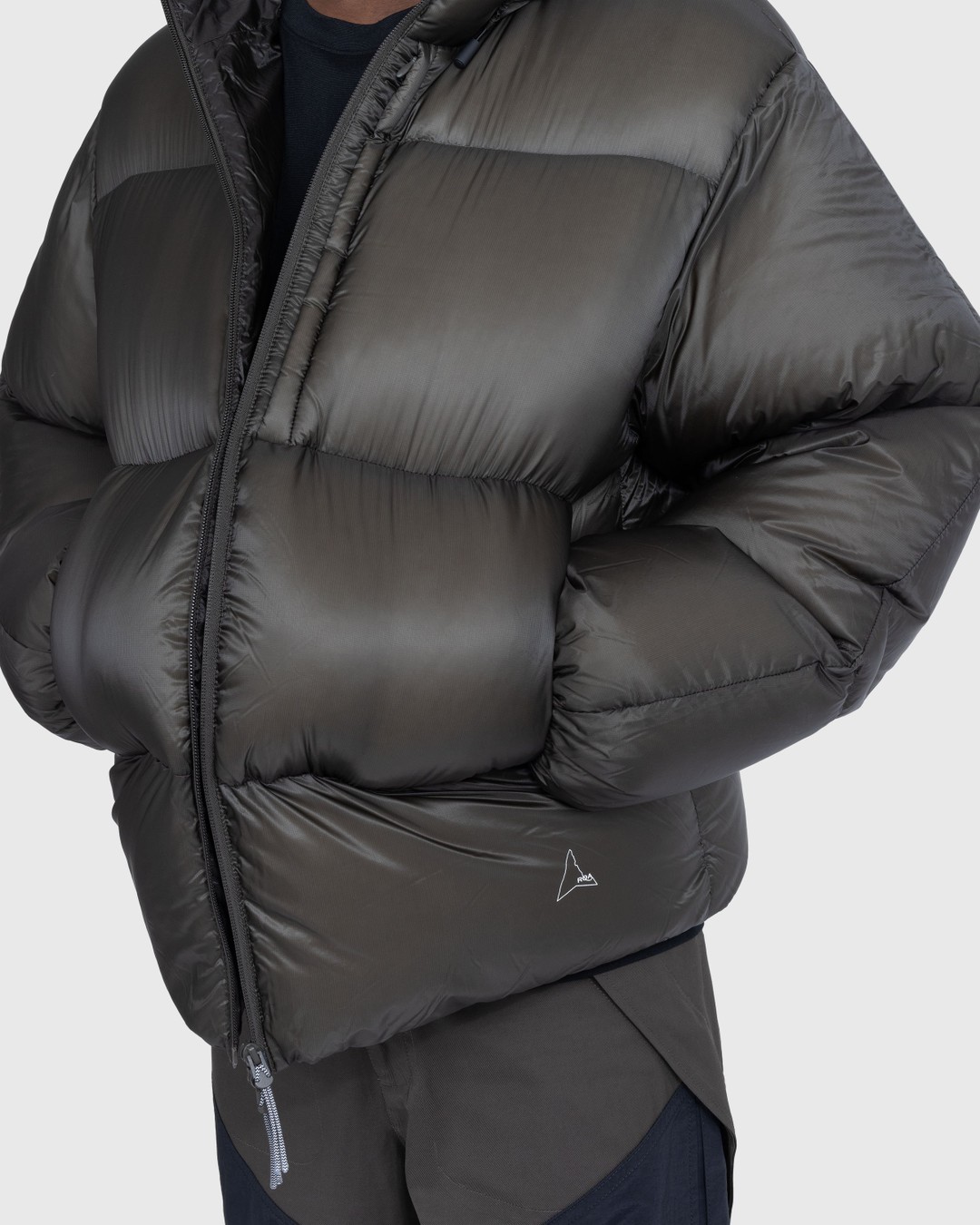 ROA – Heavy Down Jacket Olive - Outerwear - Green - Image 5
