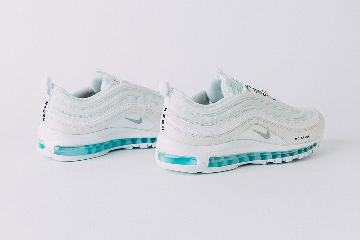 Negrita grande probabilidad Custom Air Max 97 "Jesus Shoes": How to Buy & Price