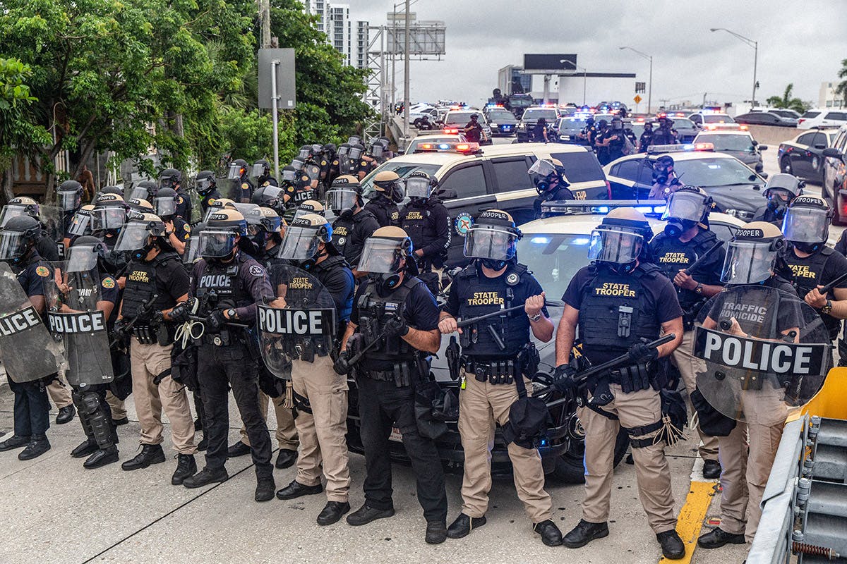 police-unions-much-power-america-04