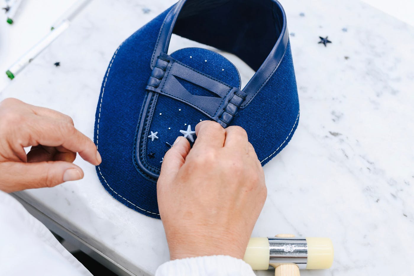 jimmy-choo-buaisou-shoes-bags-indigo-dye (1)