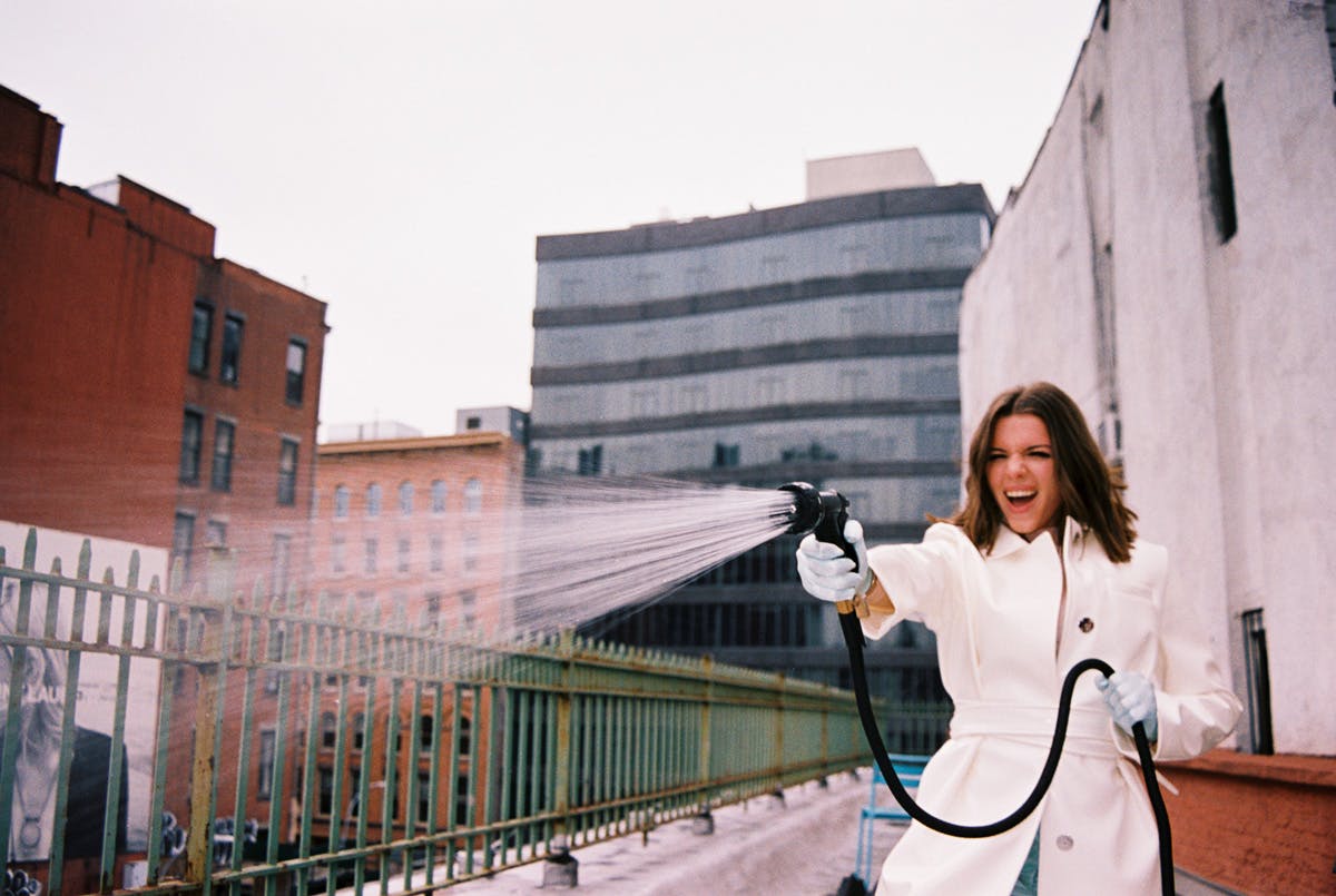 meet-julia-fox-the-diamond-in-the-rough-from-uncut-gems-07