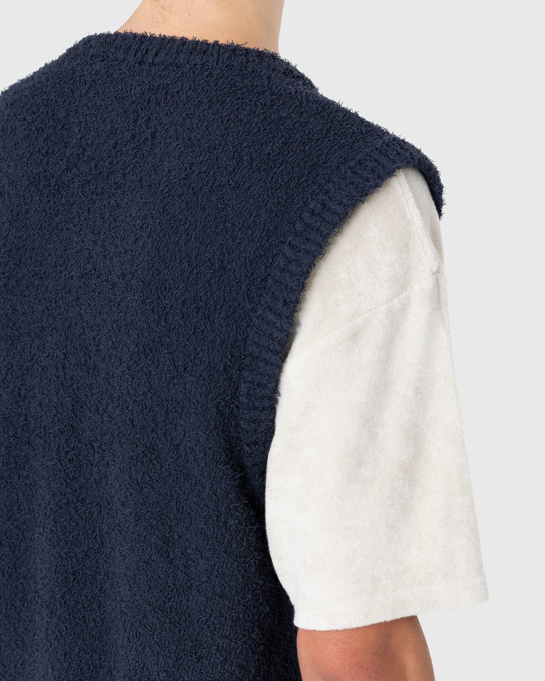 Highsnobiety – V-Neck Sweater Vest Black - Gilets - Black - Image 6