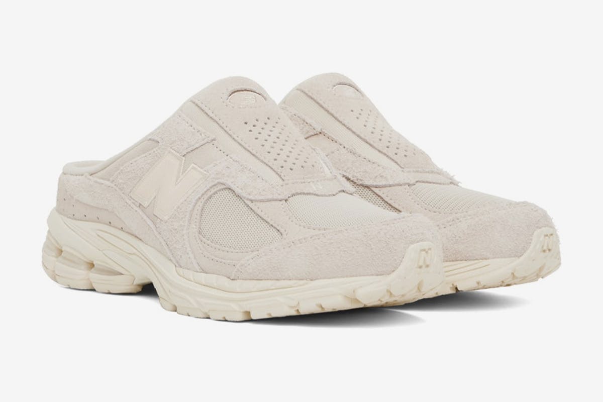 laceless sneakers