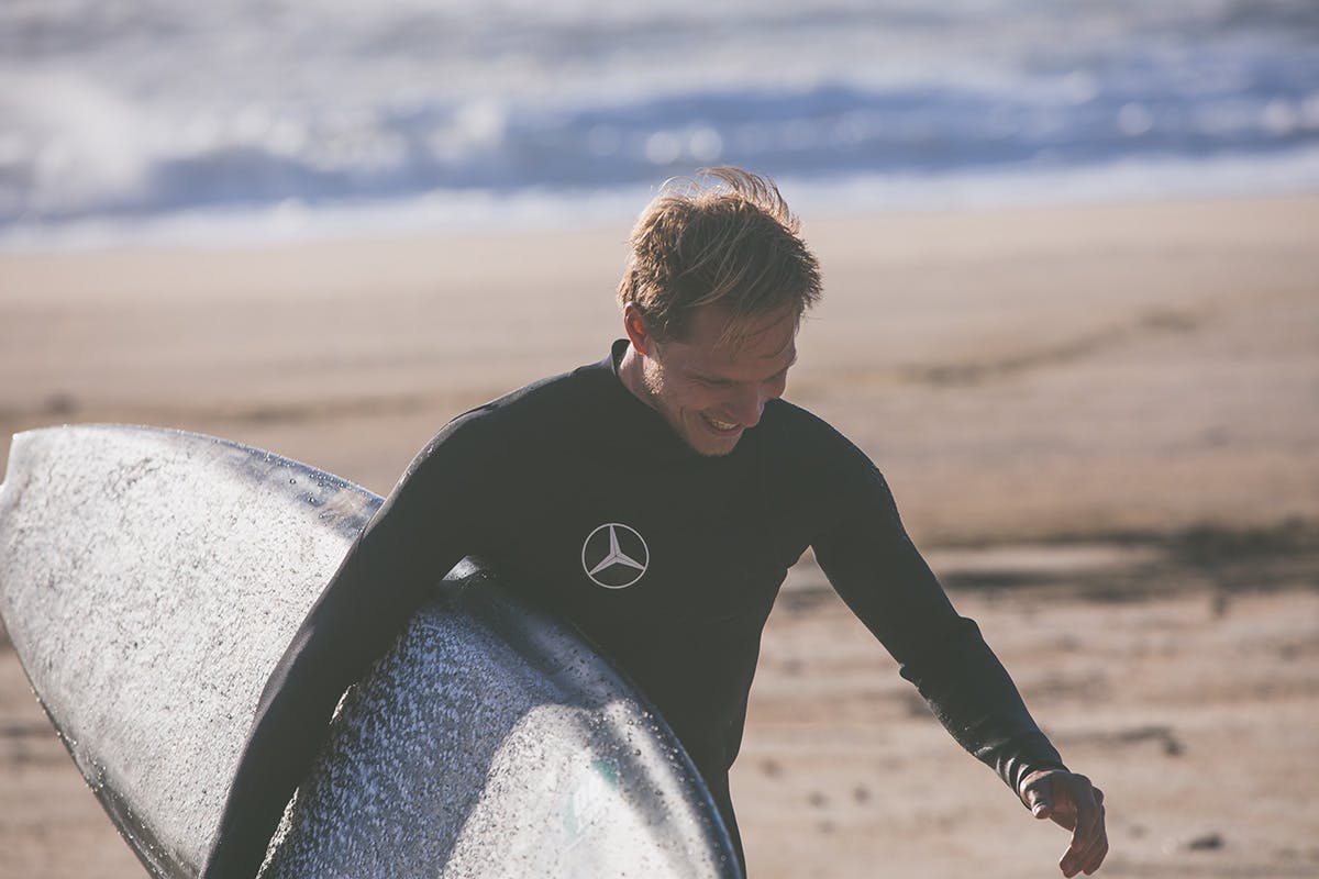 sebastian-steudtner-worlds-biggest-wave-mercedes-benz-07