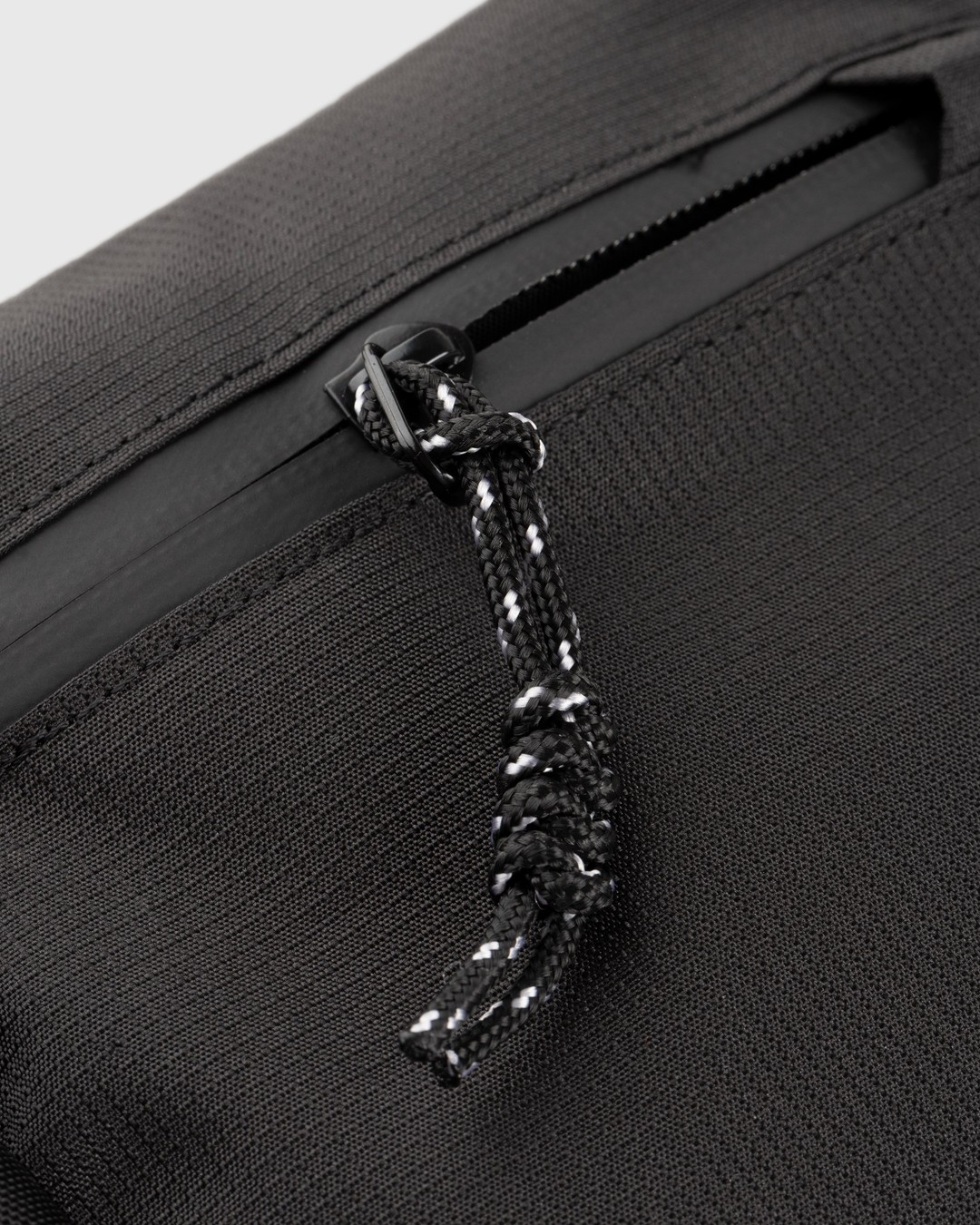 Gramicci – Climbing Chalk Bag Black - Bags - Black - Image 6
