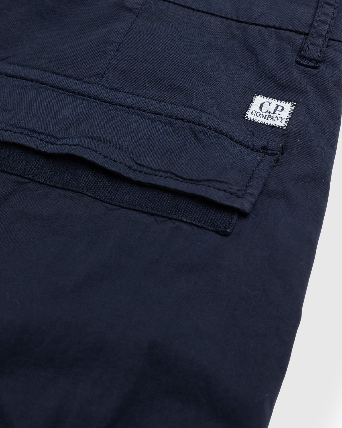 C.P. Company – Twill Stretch Cargo Pants Total Eclipse Blue - Pants - Blue - Image 5