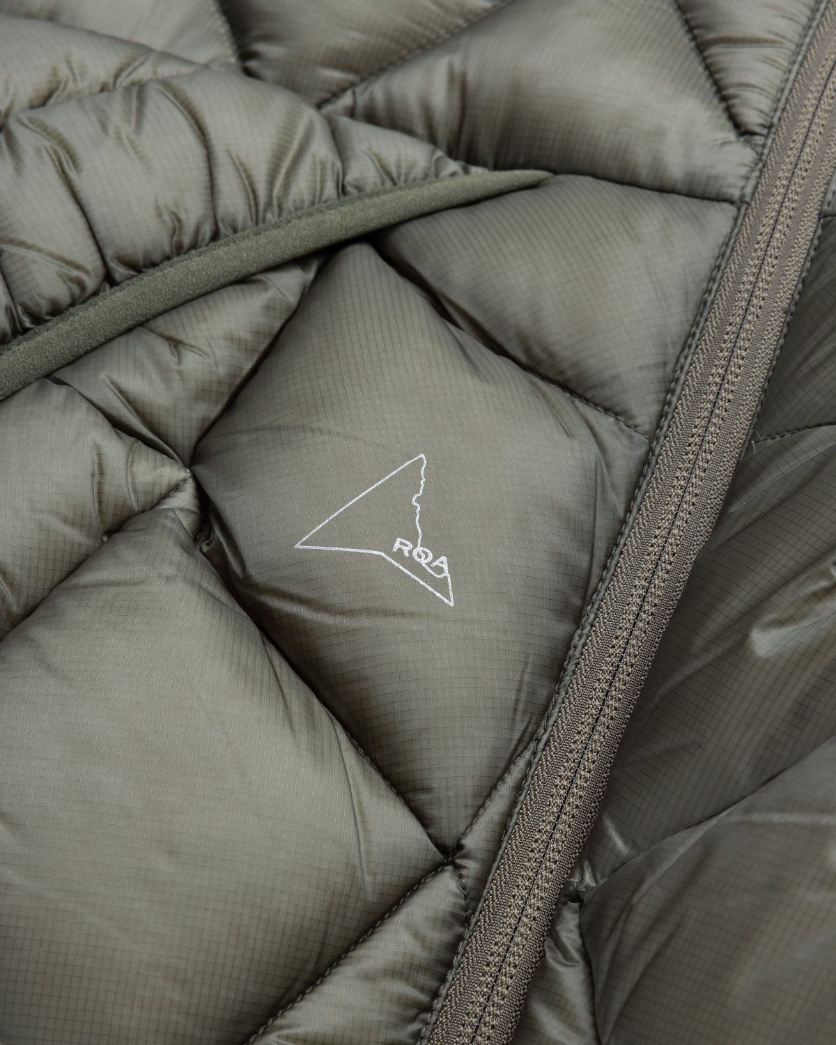 ROA – Light Down Jacket Green - Outerwear - Green - Image 7