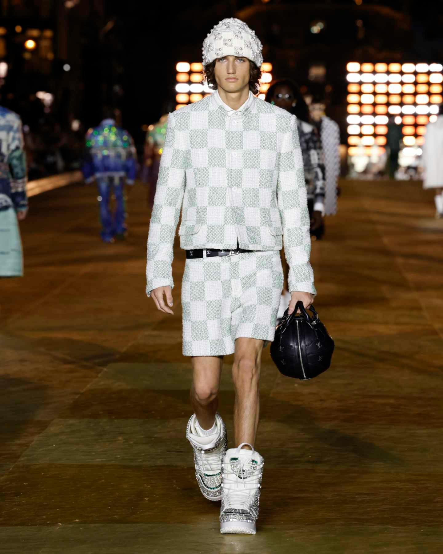 pharrell-louis-vuitton-ss24-runway (43)