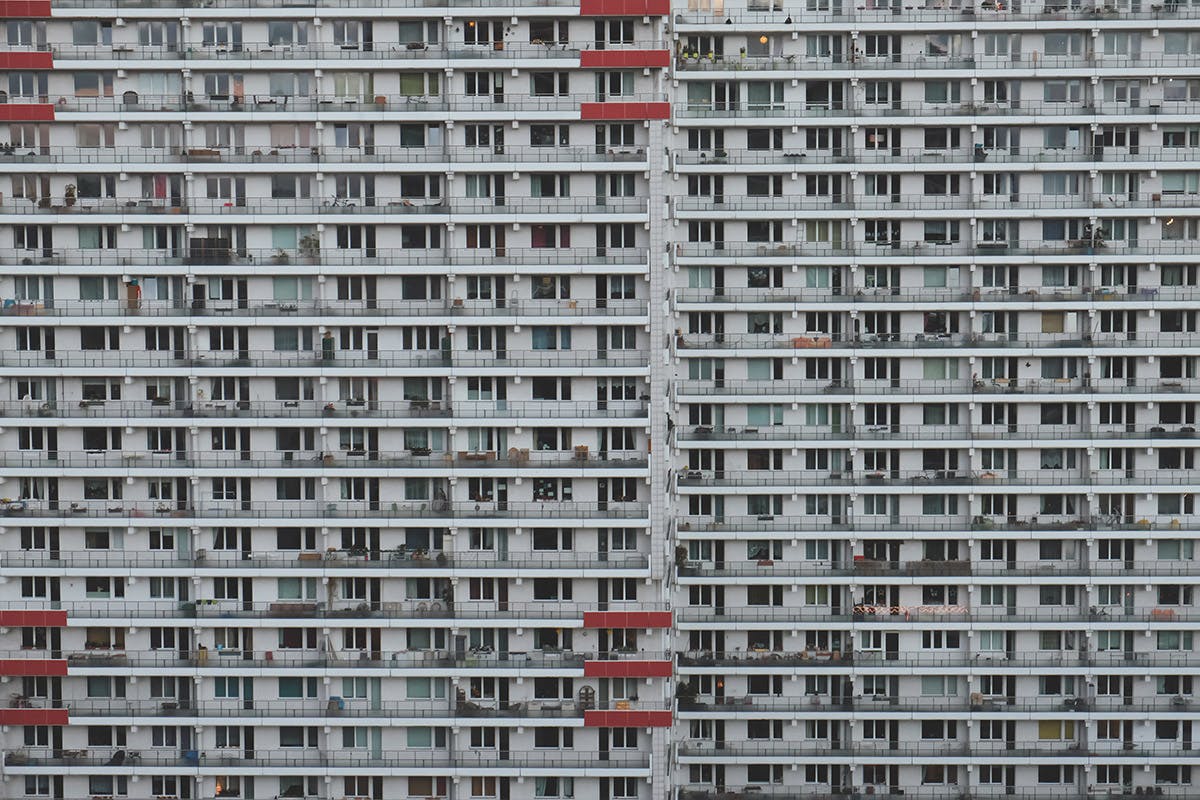 nike-plattenbau-dunk-overkill-berlin-07