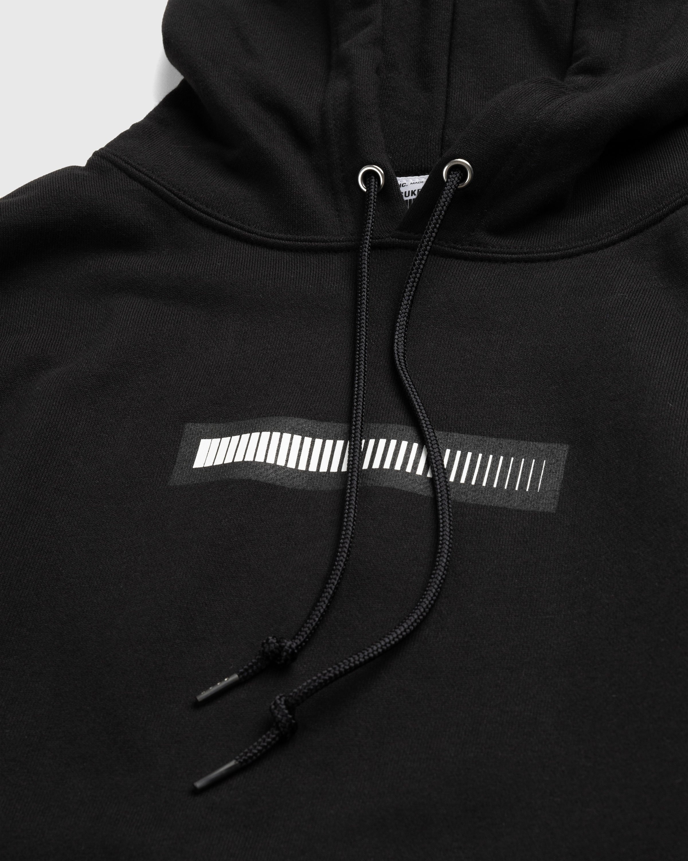 Medicom – Kosuke Kawamura The Queen Is Dead Hoodie Black - Sweats - Black - Image 6