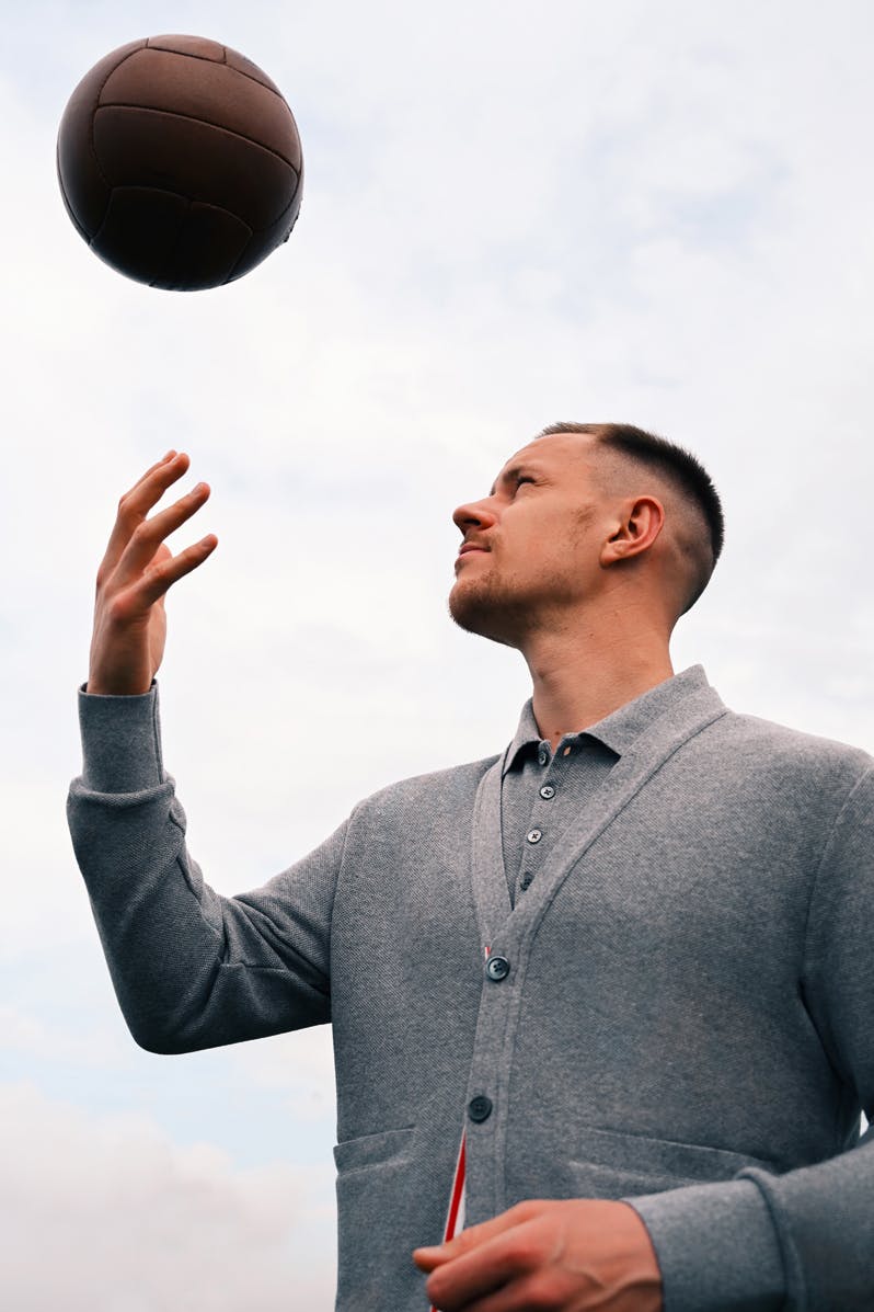 FC Barcelona thom browne summer 2021 campaign (9)