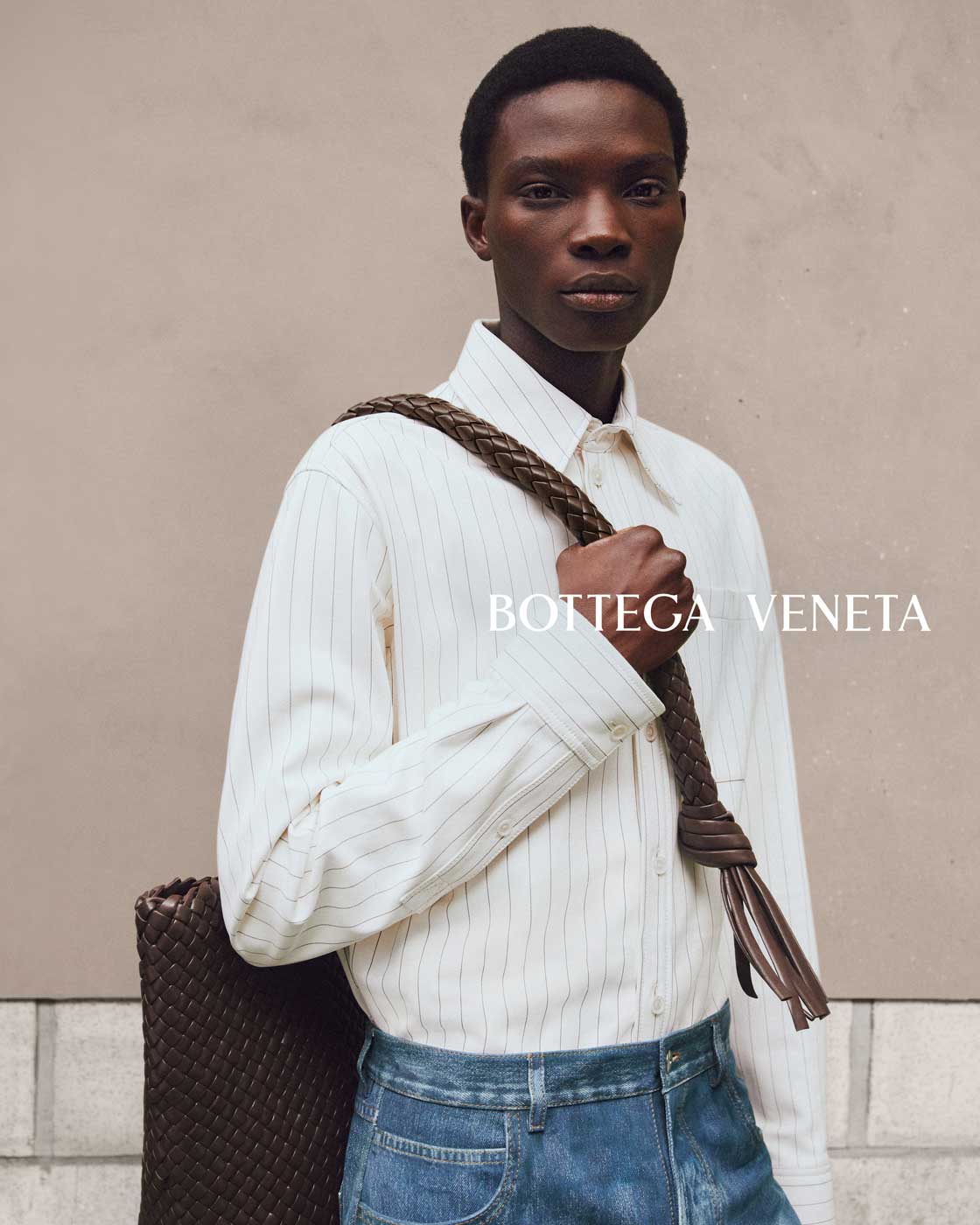 bottega-veneta-winter-2022-campaign-zine-(8)