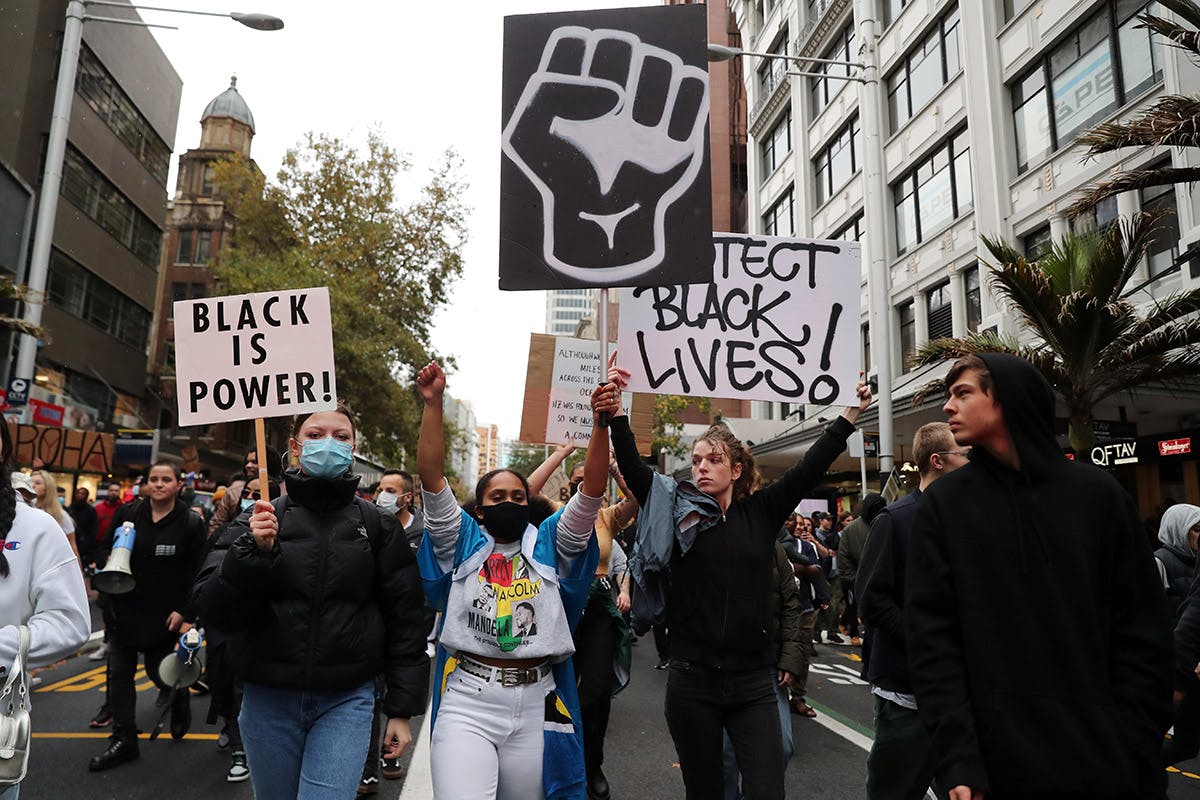 instagram-accounts-racism-education-01