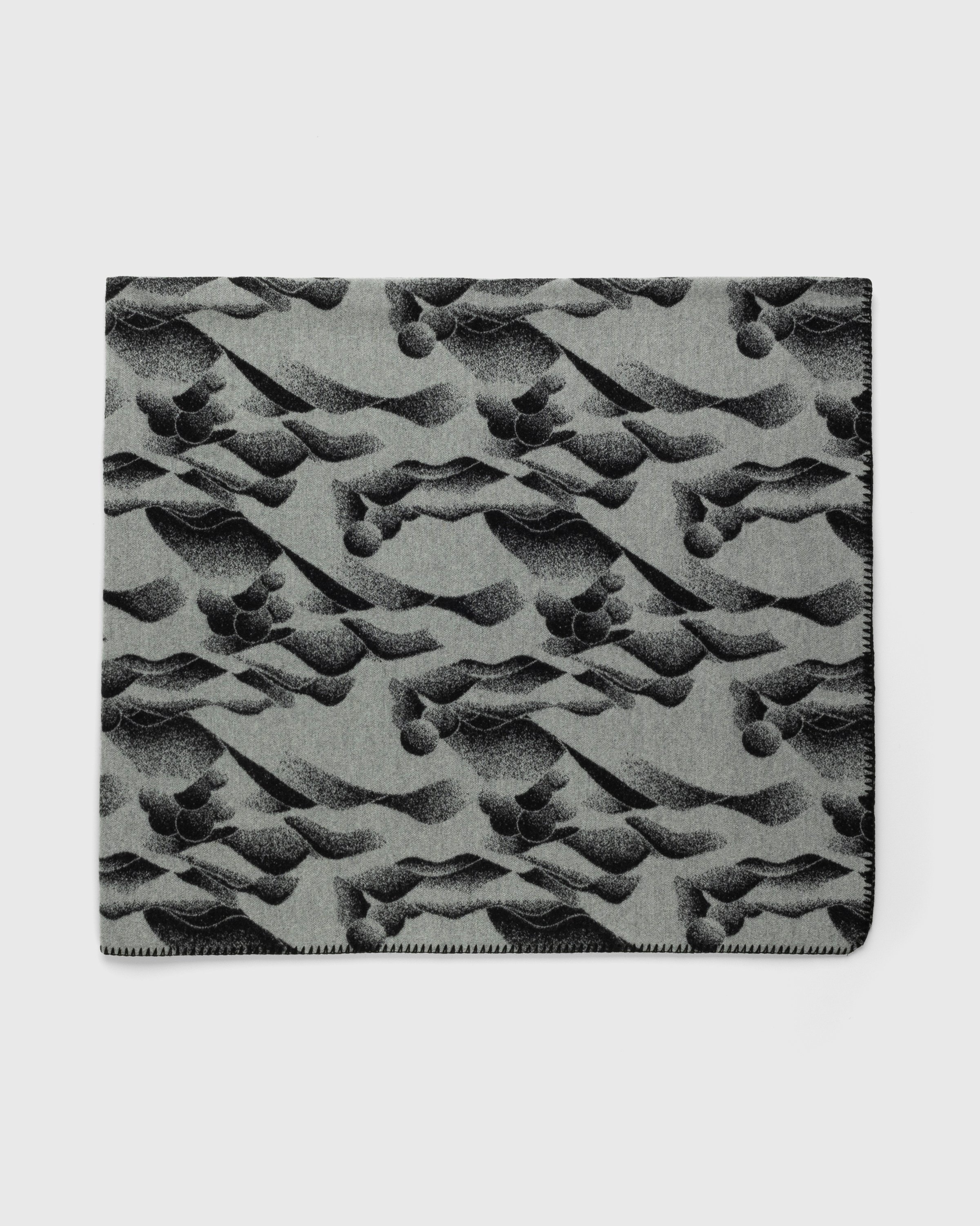 And Wander – Mountain Camo Wool Blanket Lar - Lifestyle - Black - Image 2