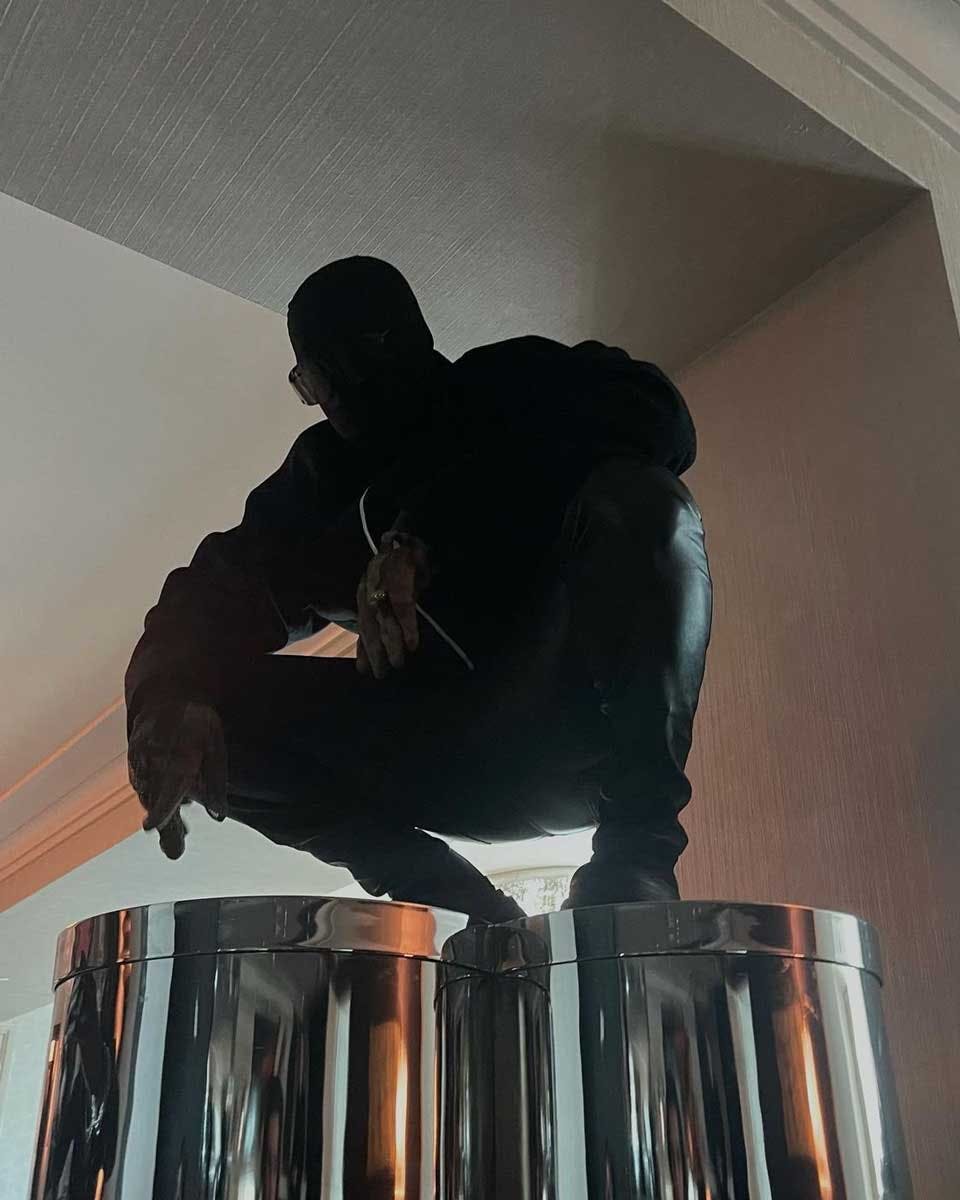 kanye-west-donda-fit-pic-outfit-buy-1