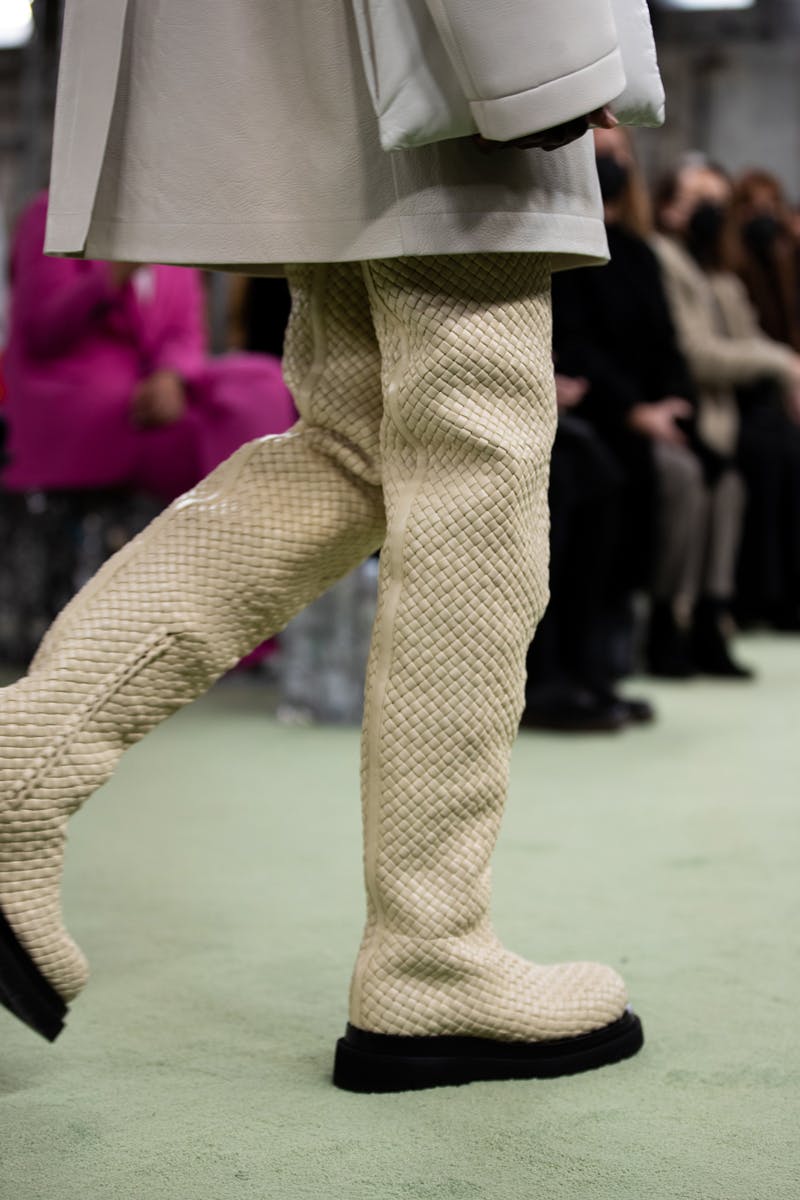 bottega-veneta-fall-winter-2022-collection-runway-show44