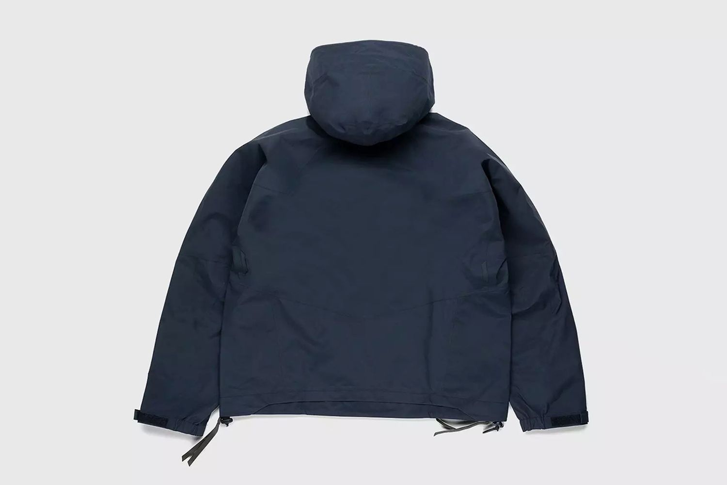 These Are the Breaks: The Best Windbreakers for Fall 2022