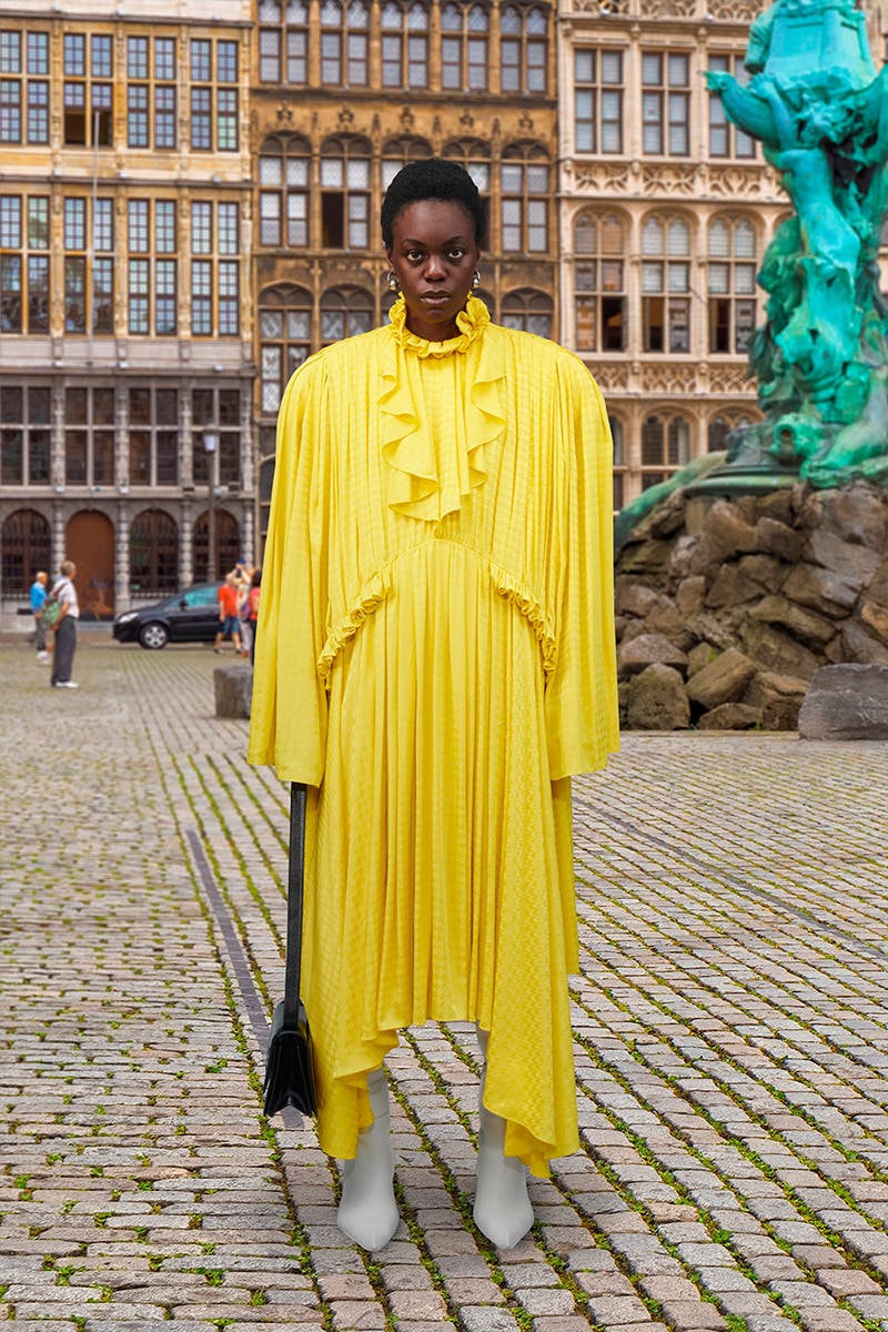 balenciaga-pre-fw21-11
