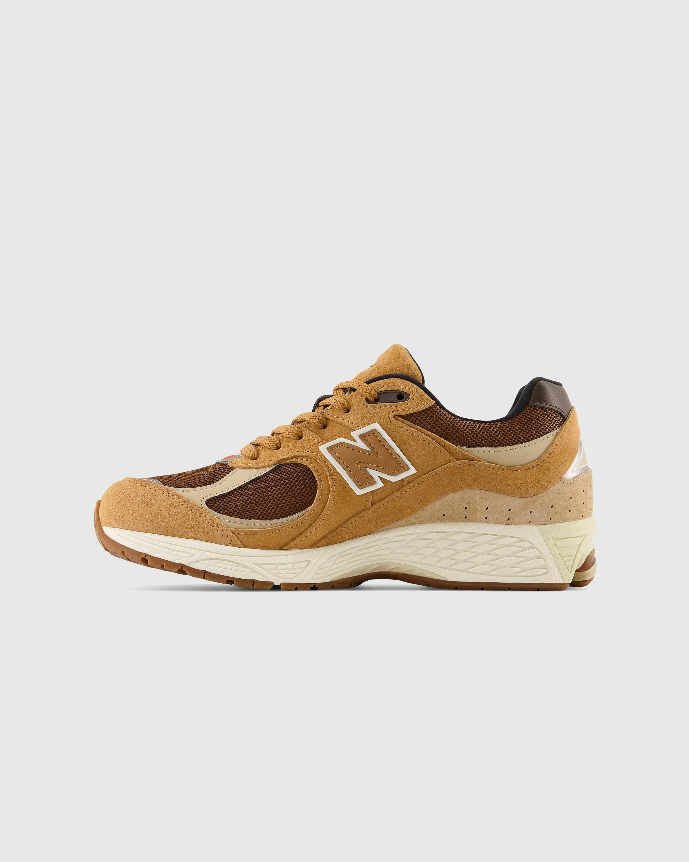 new-balance-2002r-gore-tex_2