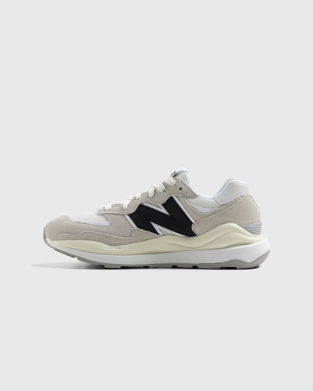 New Balance – M5740CBC Sea Salt - Sneakers - Grey - Image 2