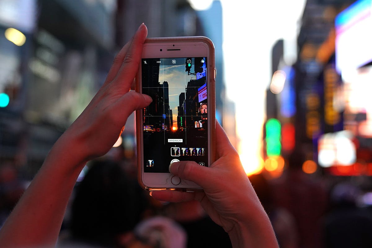 millenials-social-media-vacations-01