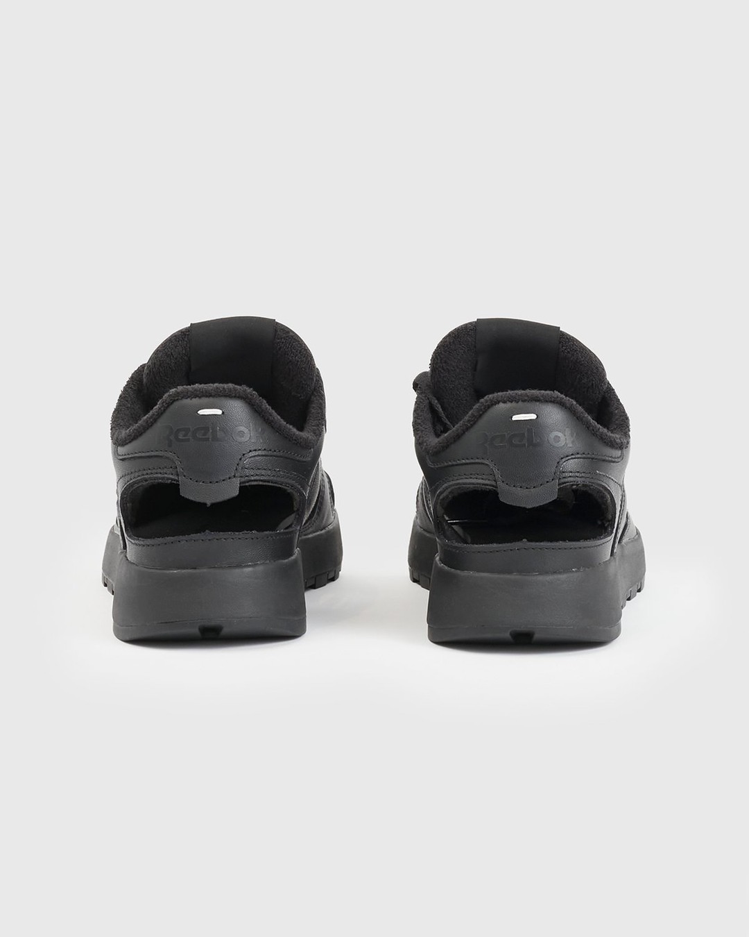 Maison Margiela x Reebok – Classic Leather Tabi Low Black - Sneakers - Black - Image 3