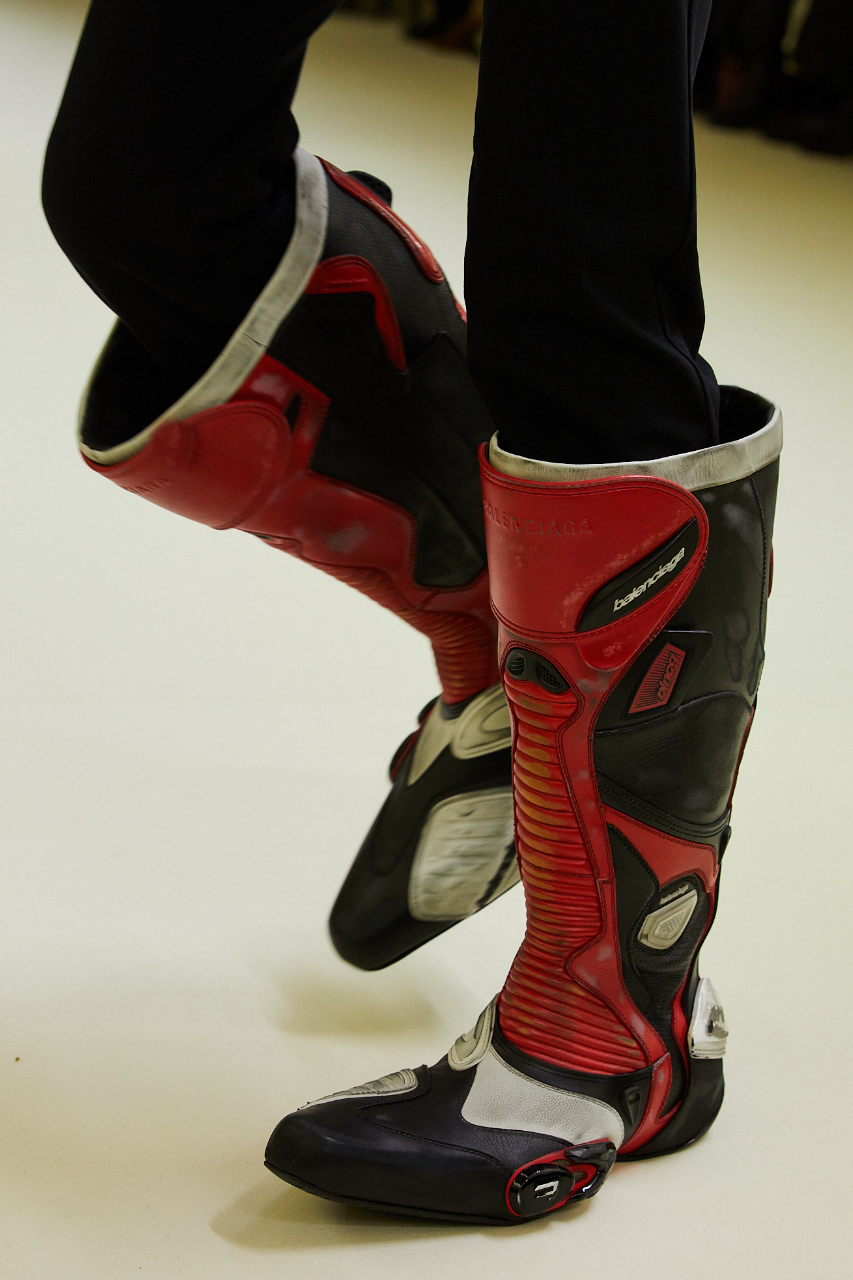 balenciaga-motocross-boots-005
