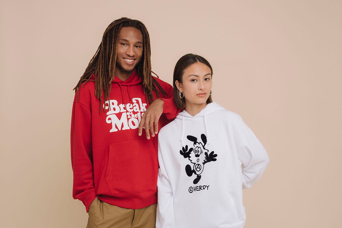 Uniqlo Verdy FW19 red hoodie white T-shirt