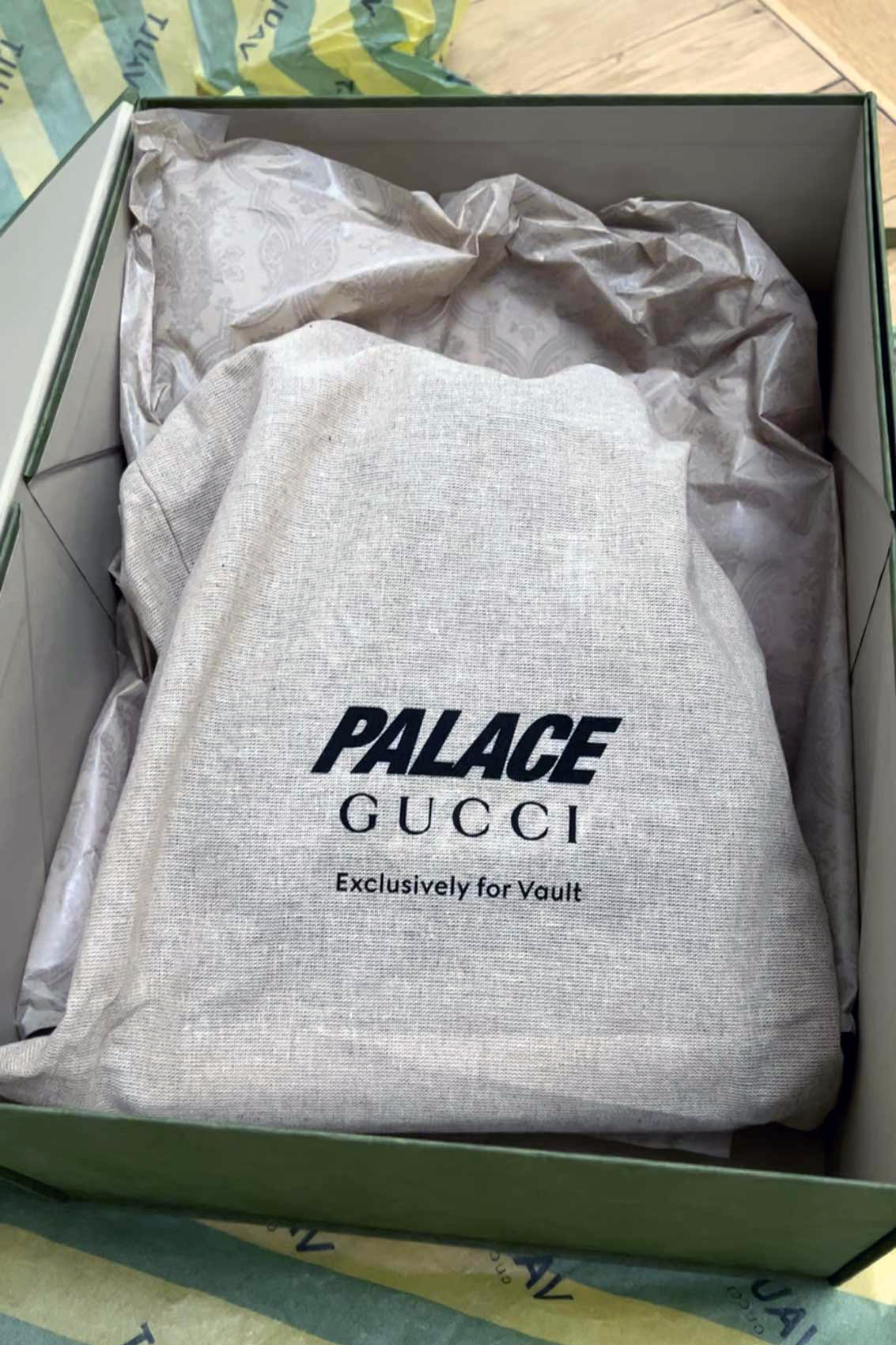 palace-gucci-collab-drop-release-date-hoodie (8)