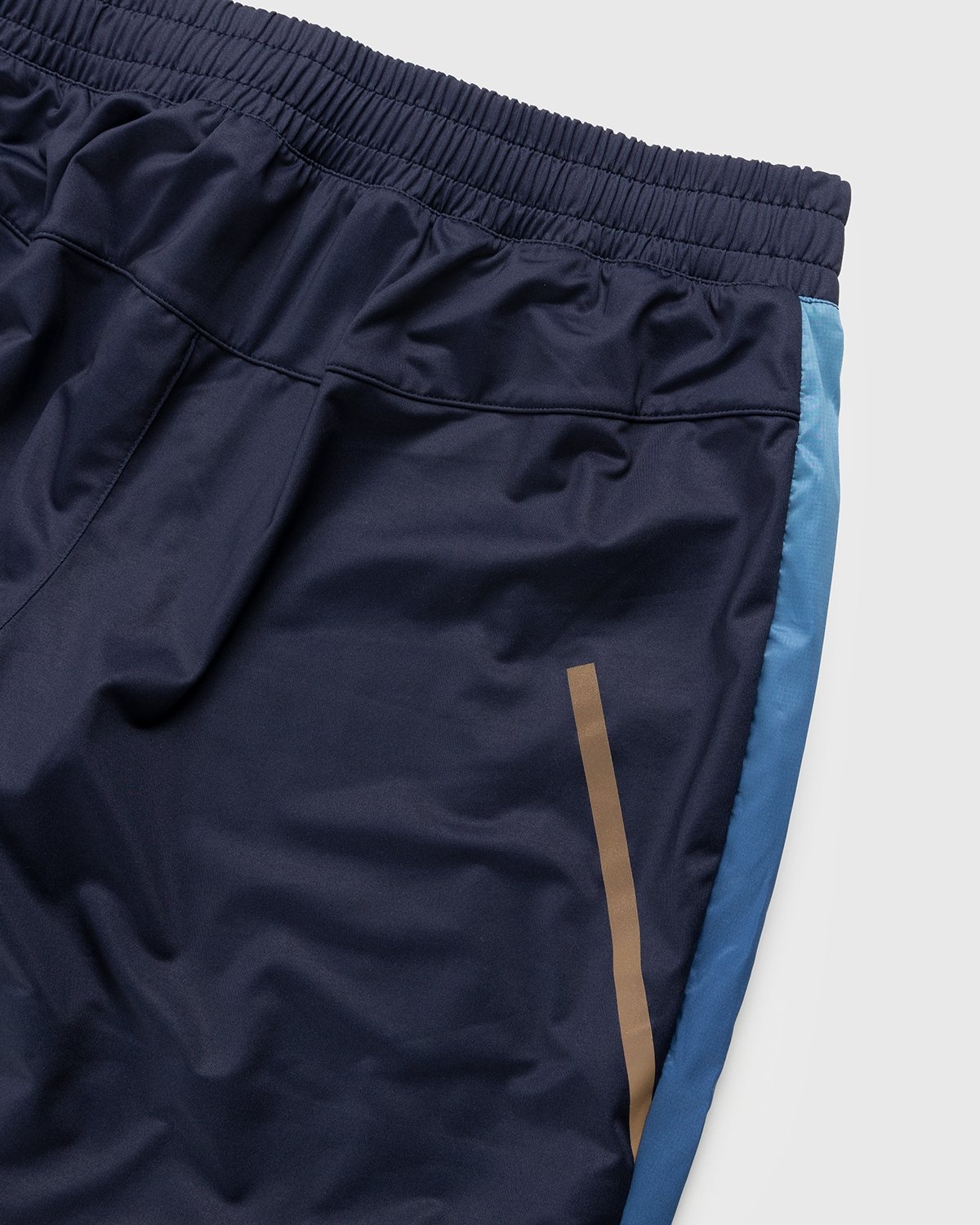 Loewe x On – Women's Technical Running Pants Gradient Blue - Pants - Blue - Image 4