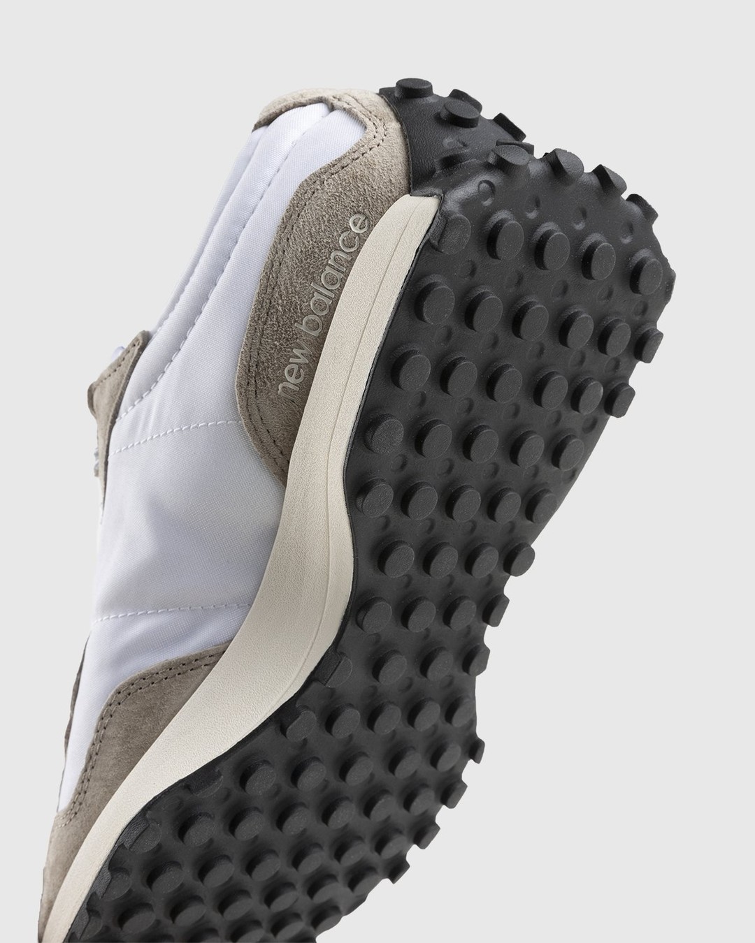 New Balance – MS327LH1 Mushroom Aluminium - Sneakers - Beige - Image 5