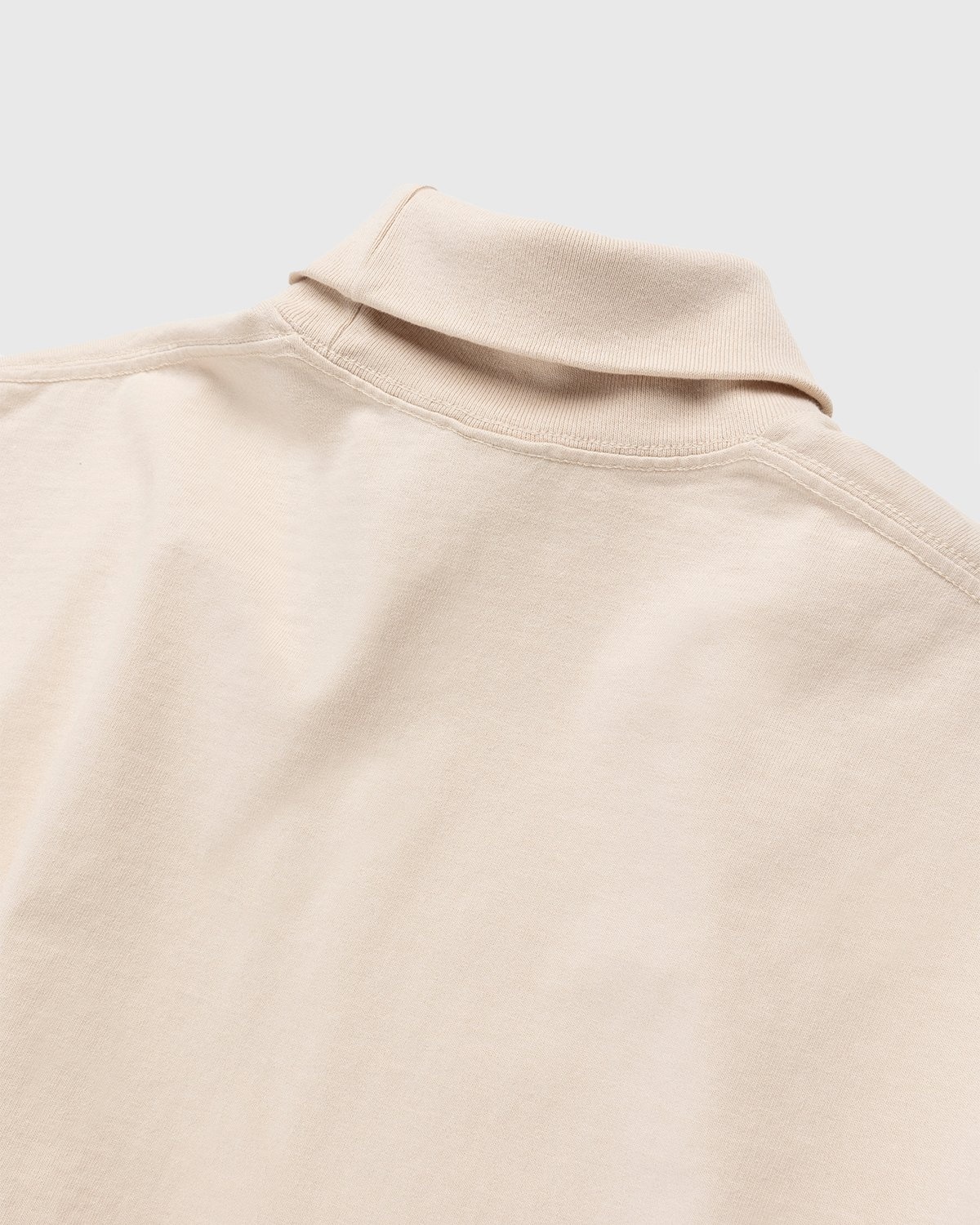 Highsnobiety – Heavy Staples Turtleneck Off White - Sweatshirts - Beige - Image 4