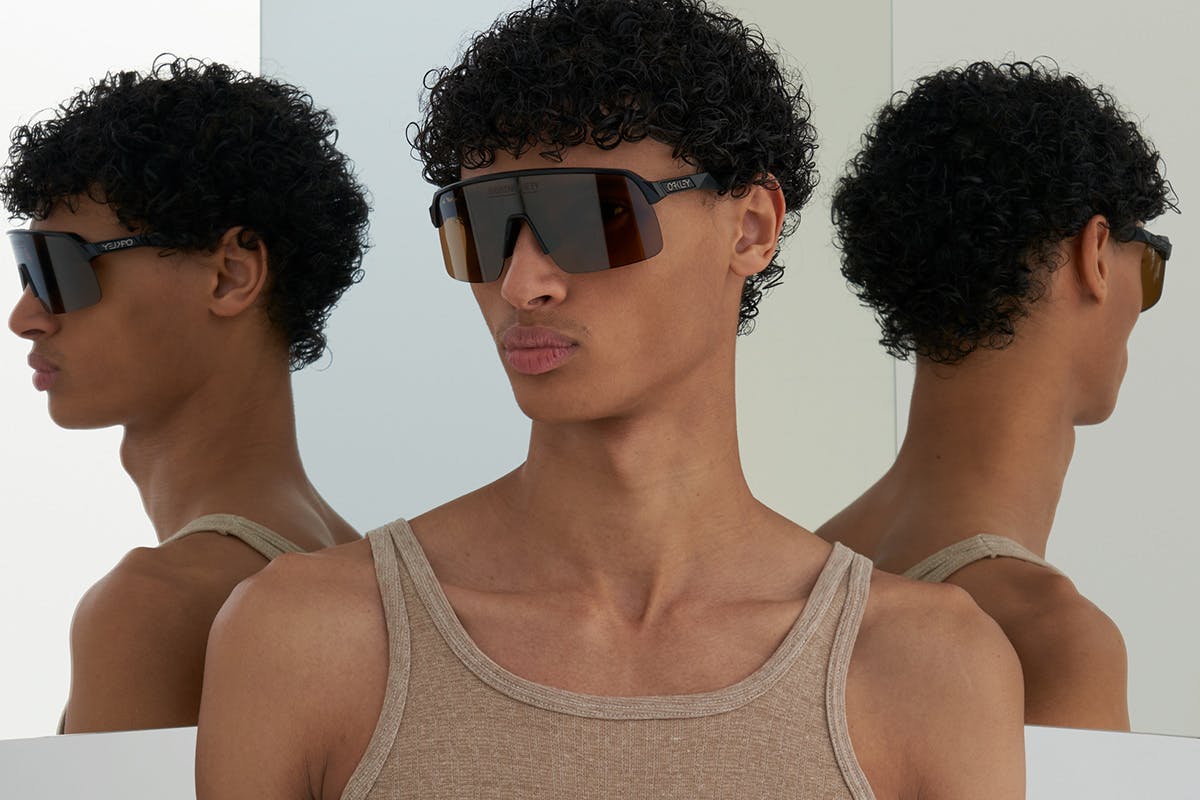 oakley-sports-sunglasses-trend-buy-main