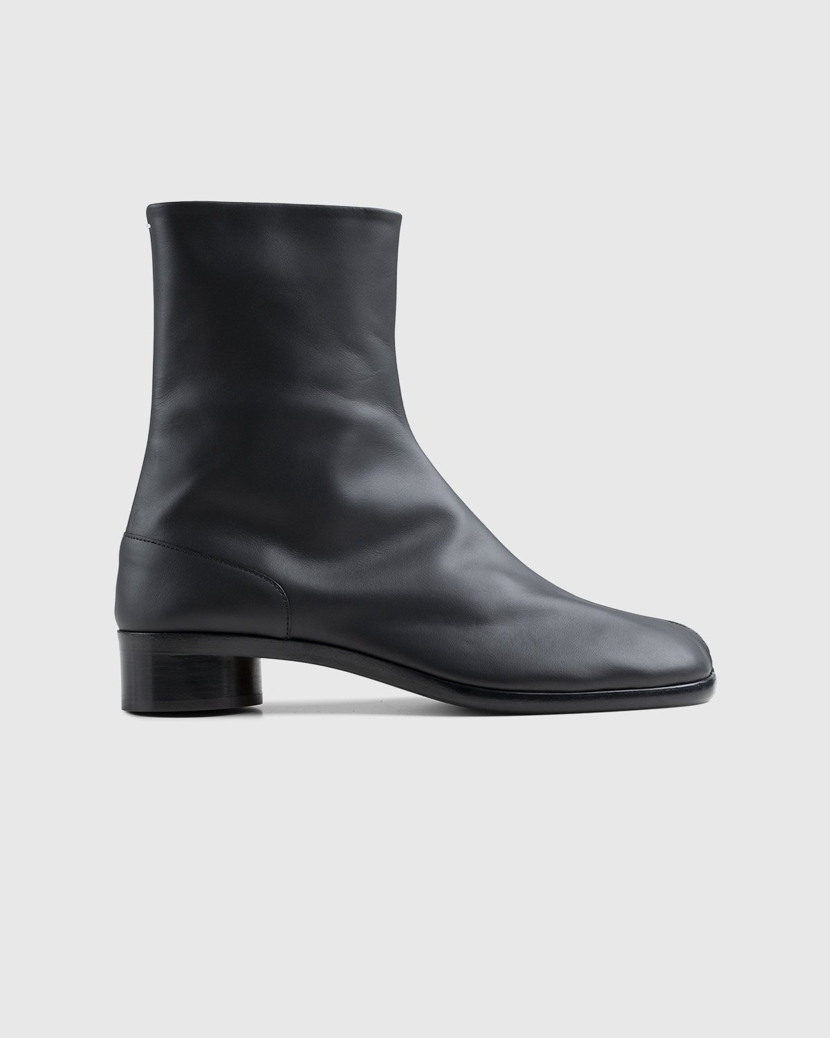 Maison Margiela – Tabi Ankle Boot Black - Heels - Black - Image 1