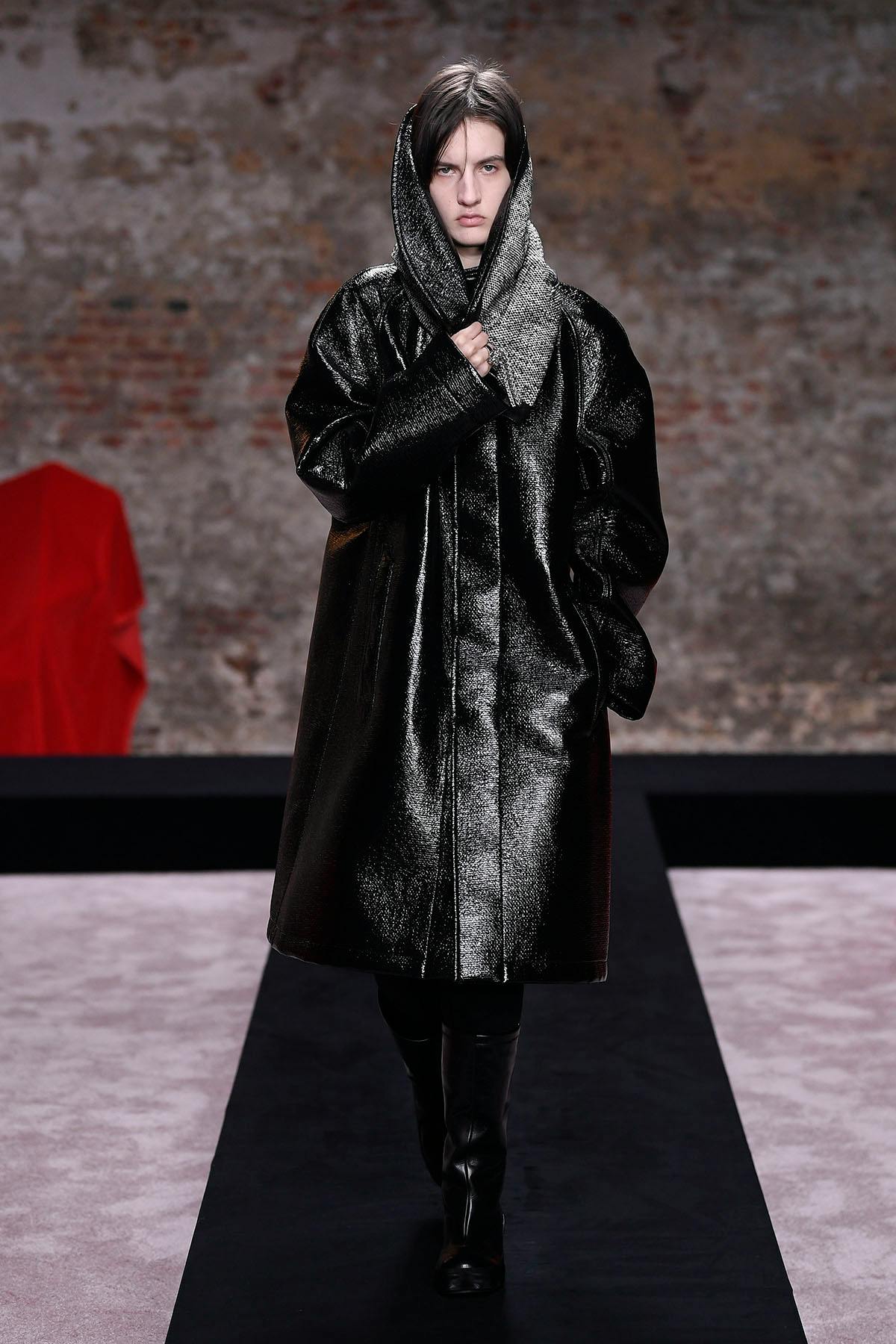 raf-simons-fw22-mens-womens-collection-27