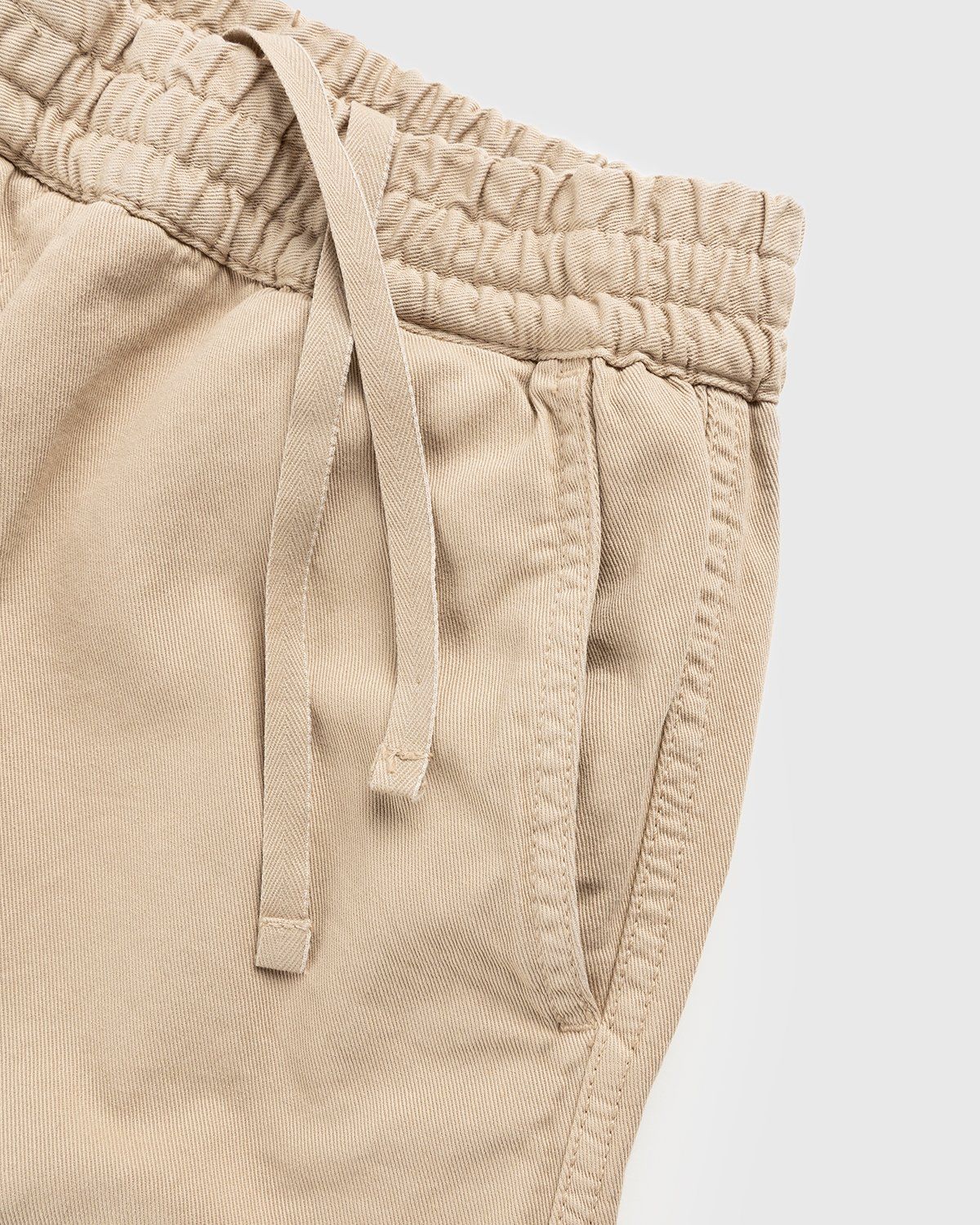Carhartt WIP – Flint Short Wall Garment Dyed - Shorts - Beige - Image 4