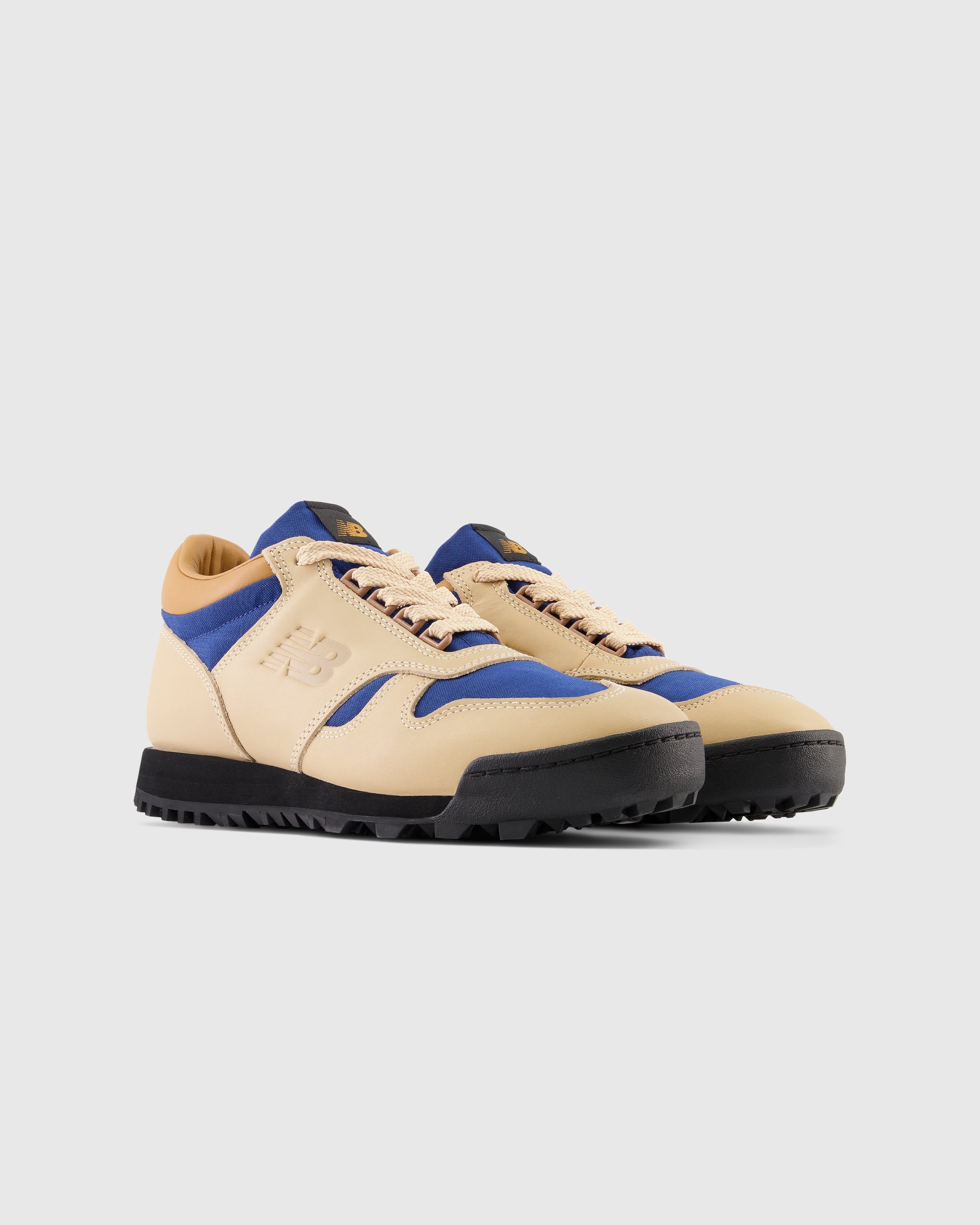 New Balance – UALGSVT Rainier Dune - Sneakers - Beige - Image 3
