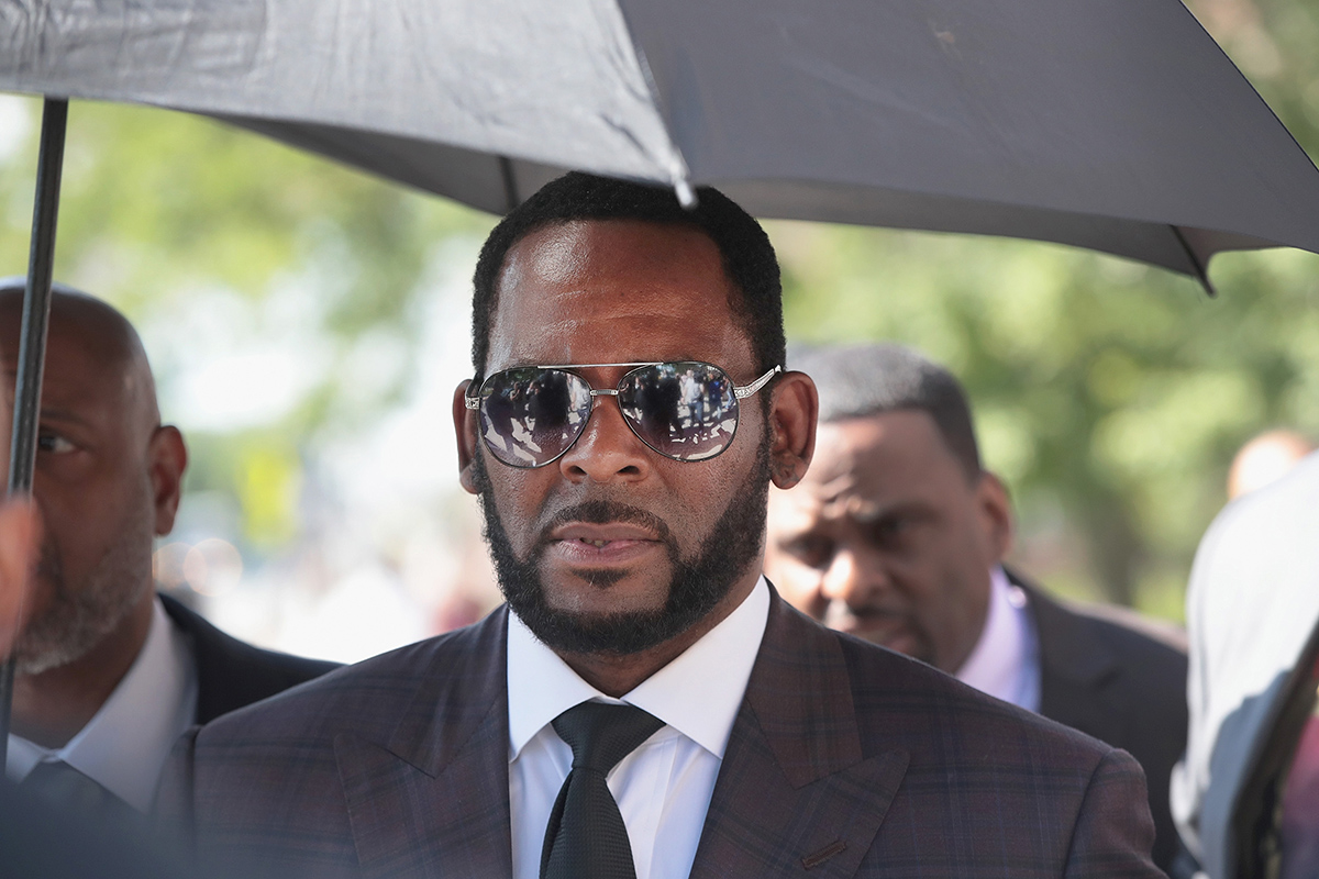 R. Kelly suit tie sunglasses