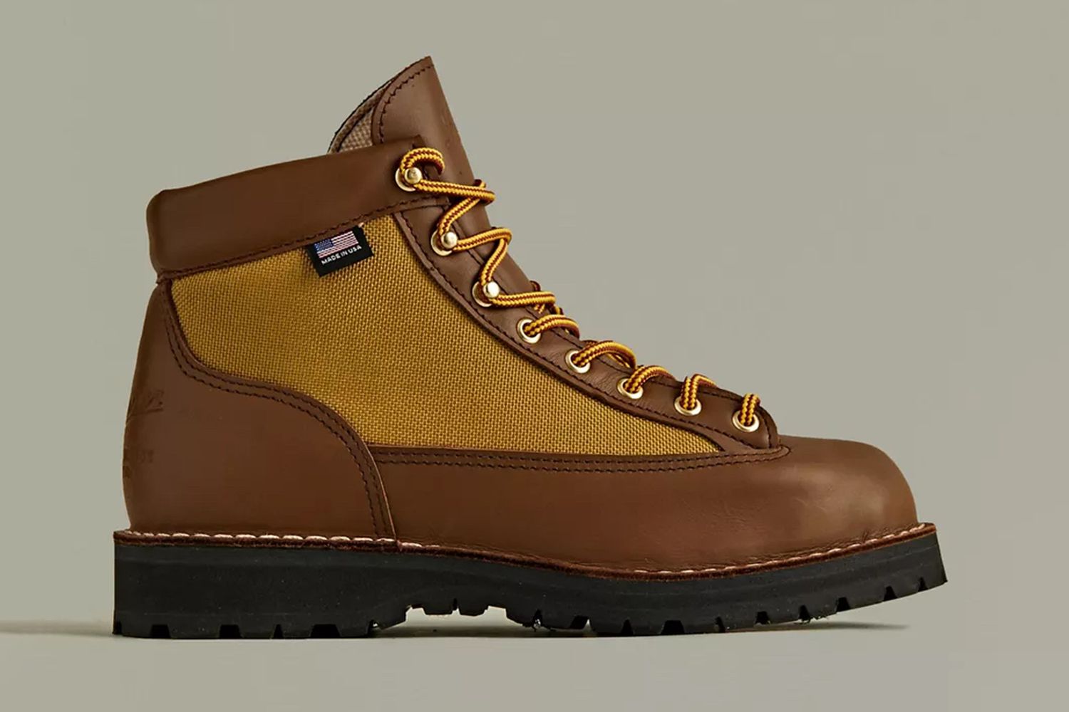 mens walking boots fashion