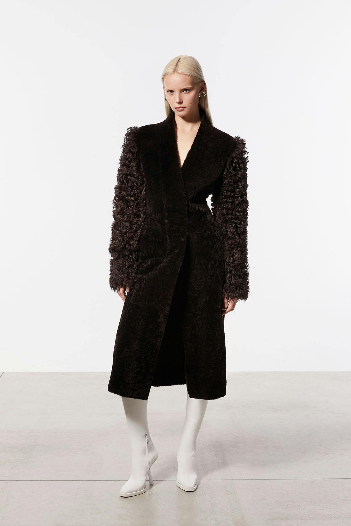 ferragamo-pre-fall-2023-18