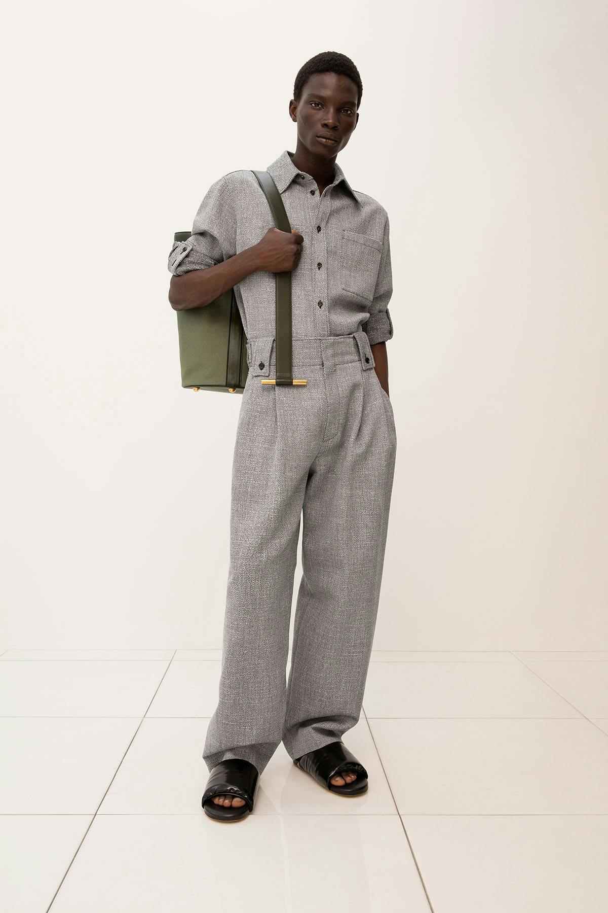 bottega-veneta-resort-2023-10