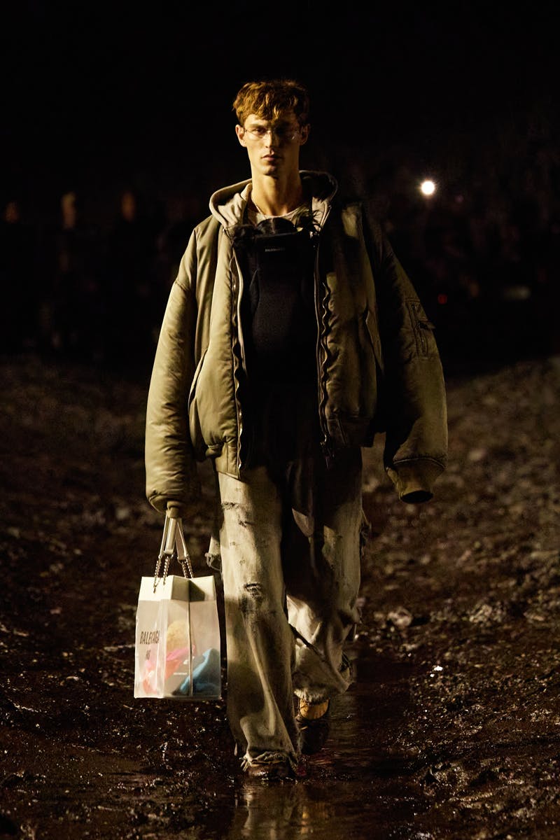 balenciaga-ss23-runway-show-collection-14