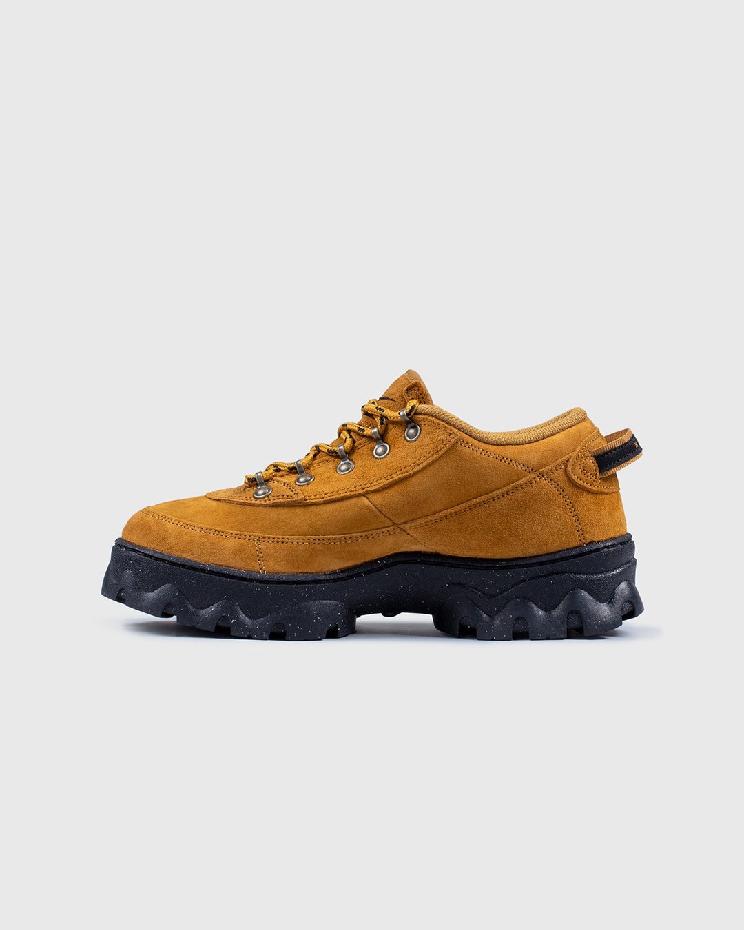 nike acg lahar low mens